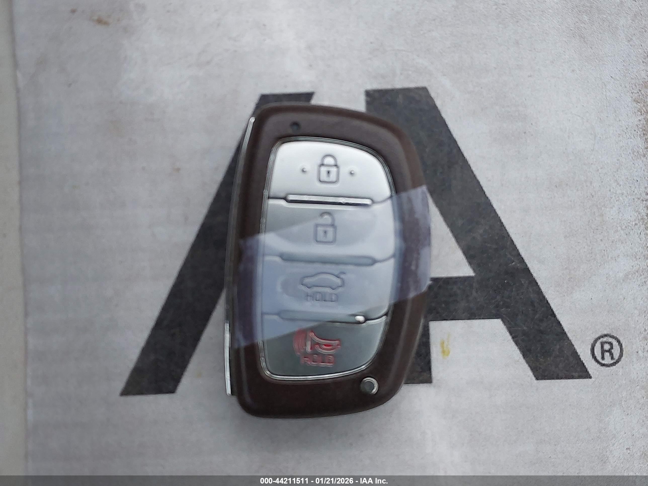 HYUNDAI ELANTRA image 11