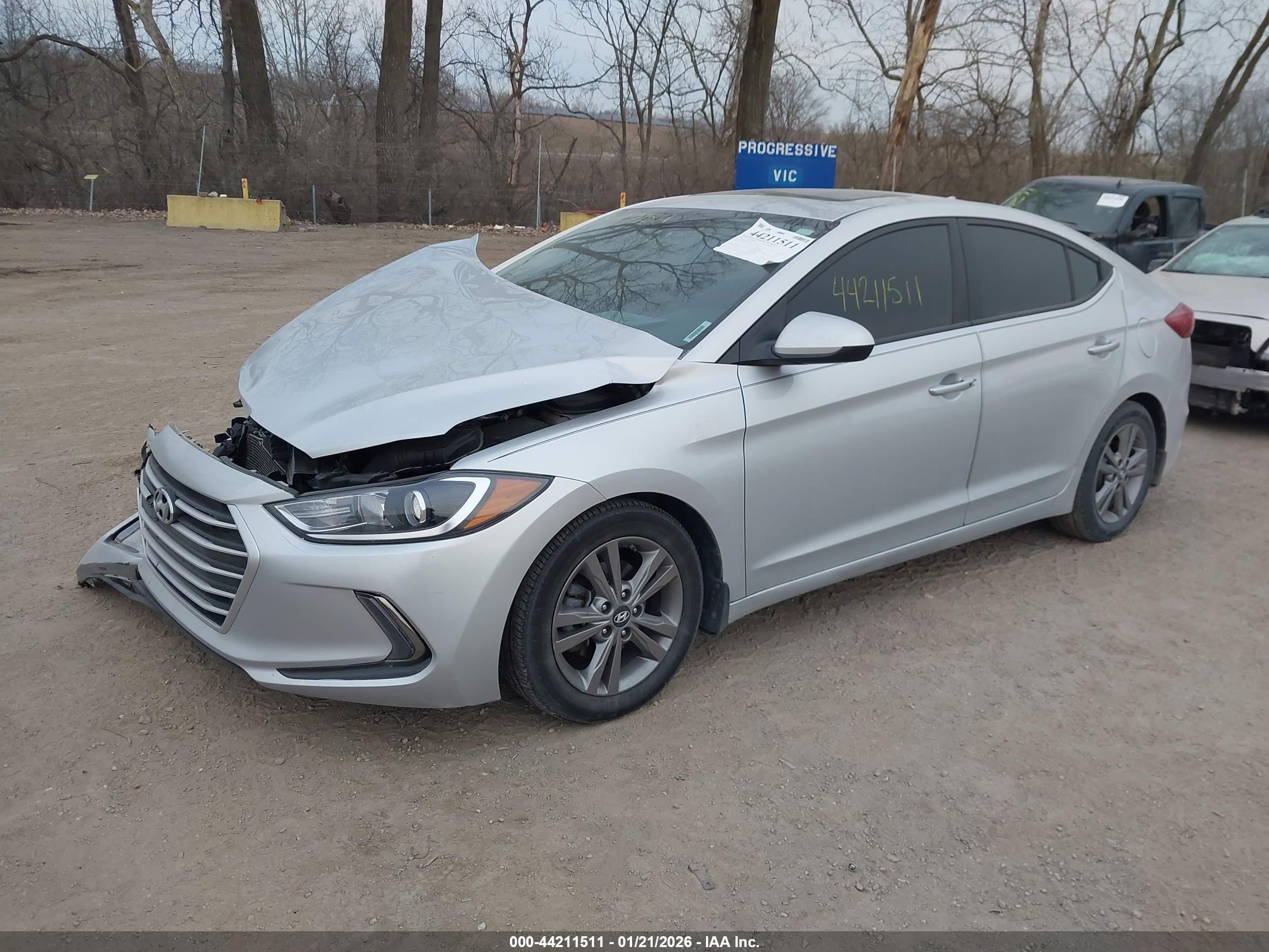 HYUNDAI ELANTRA image 2