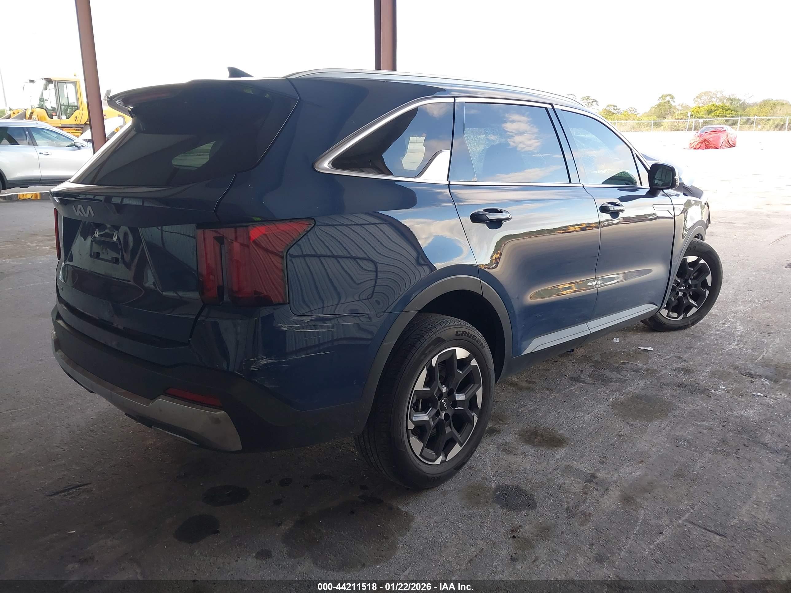 KIA SORENTO image 4