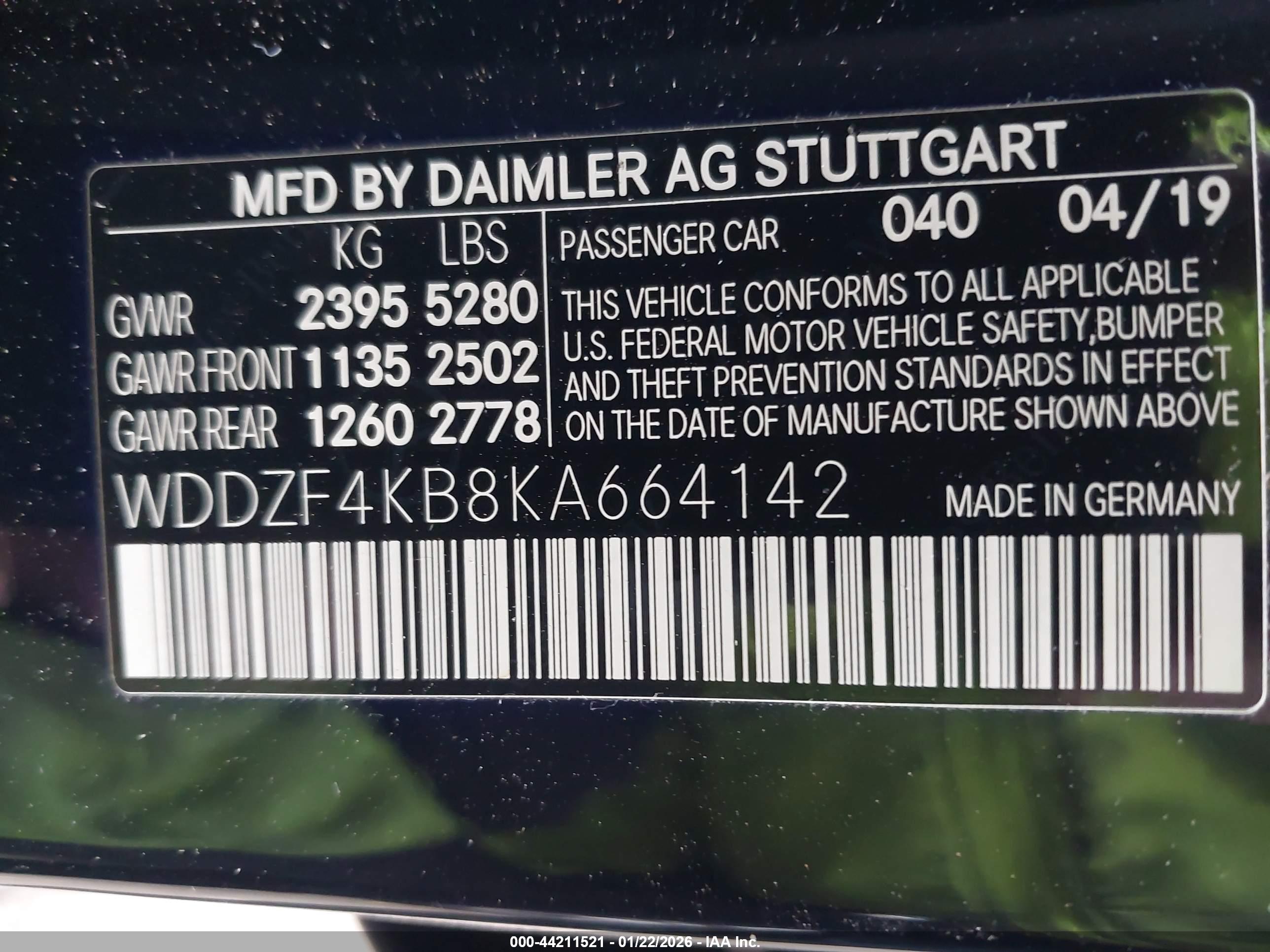 MERCEDES-BENZ E image 9