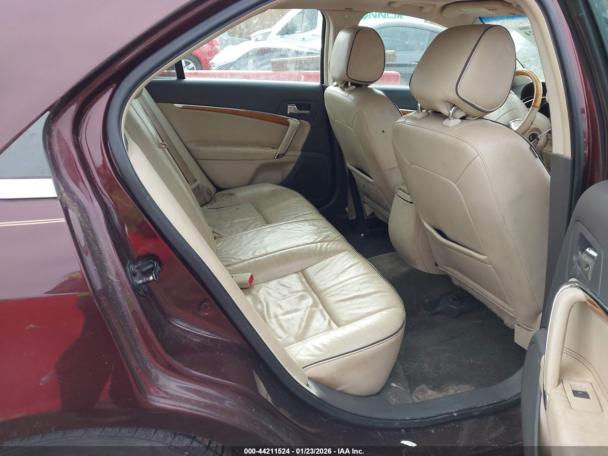 LINCOLN MKZ image 8