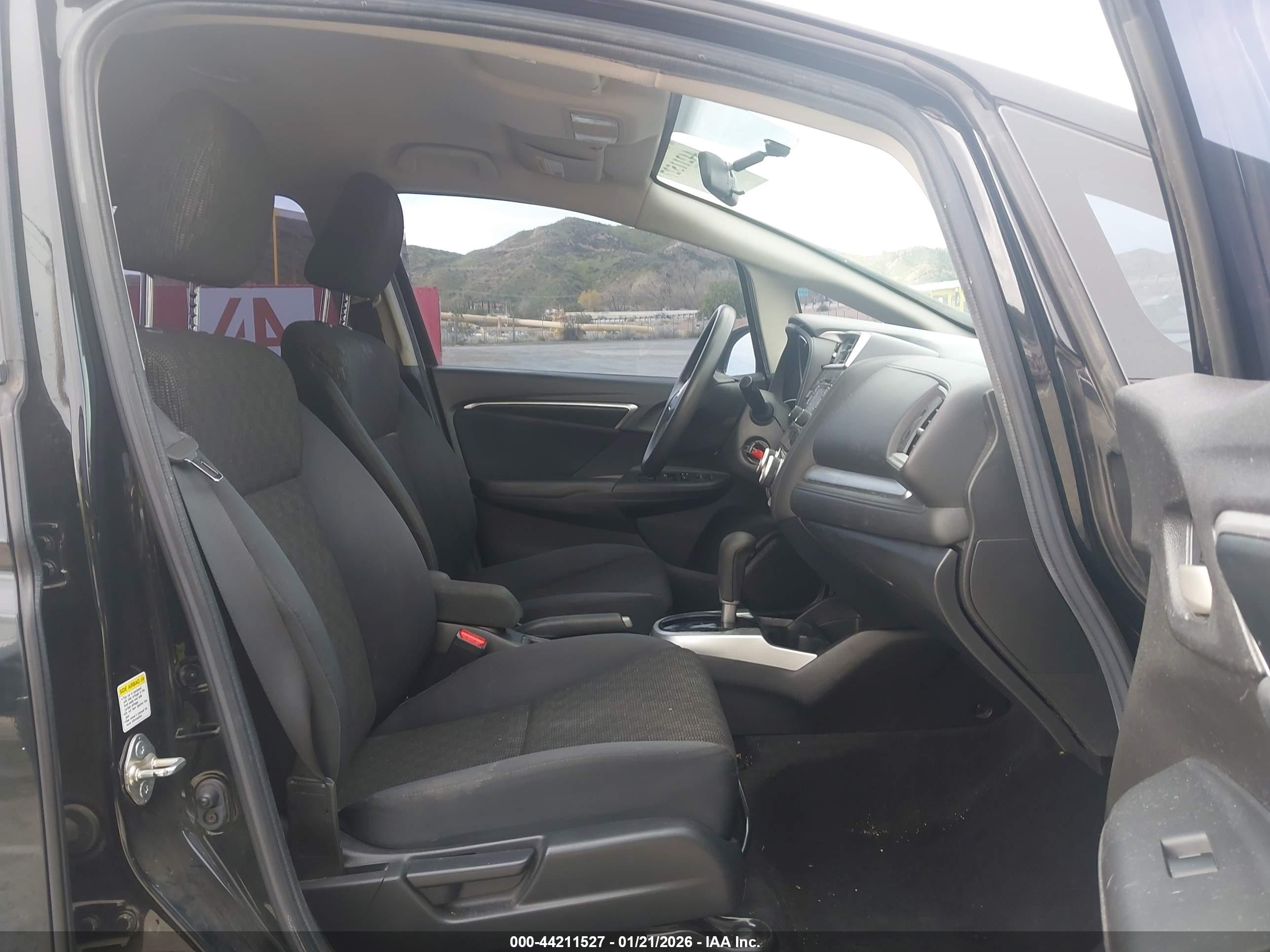 HONDA FIT image 5