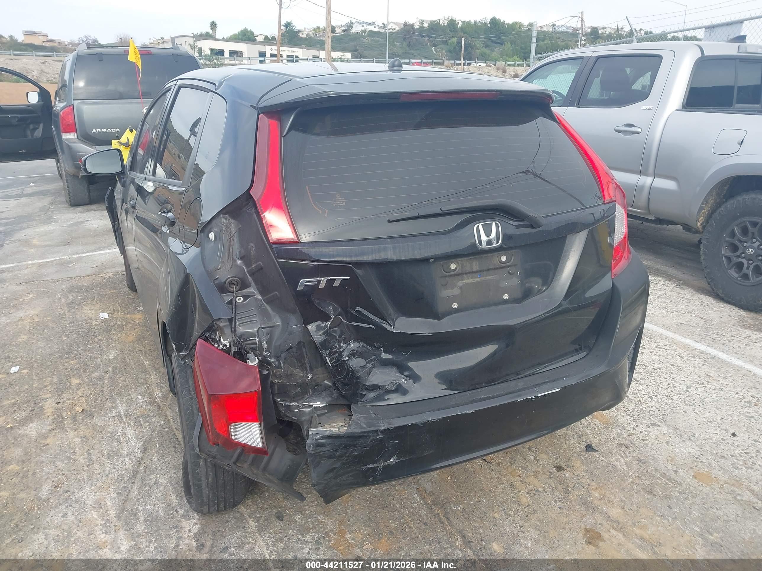 HONDA FIT image 6