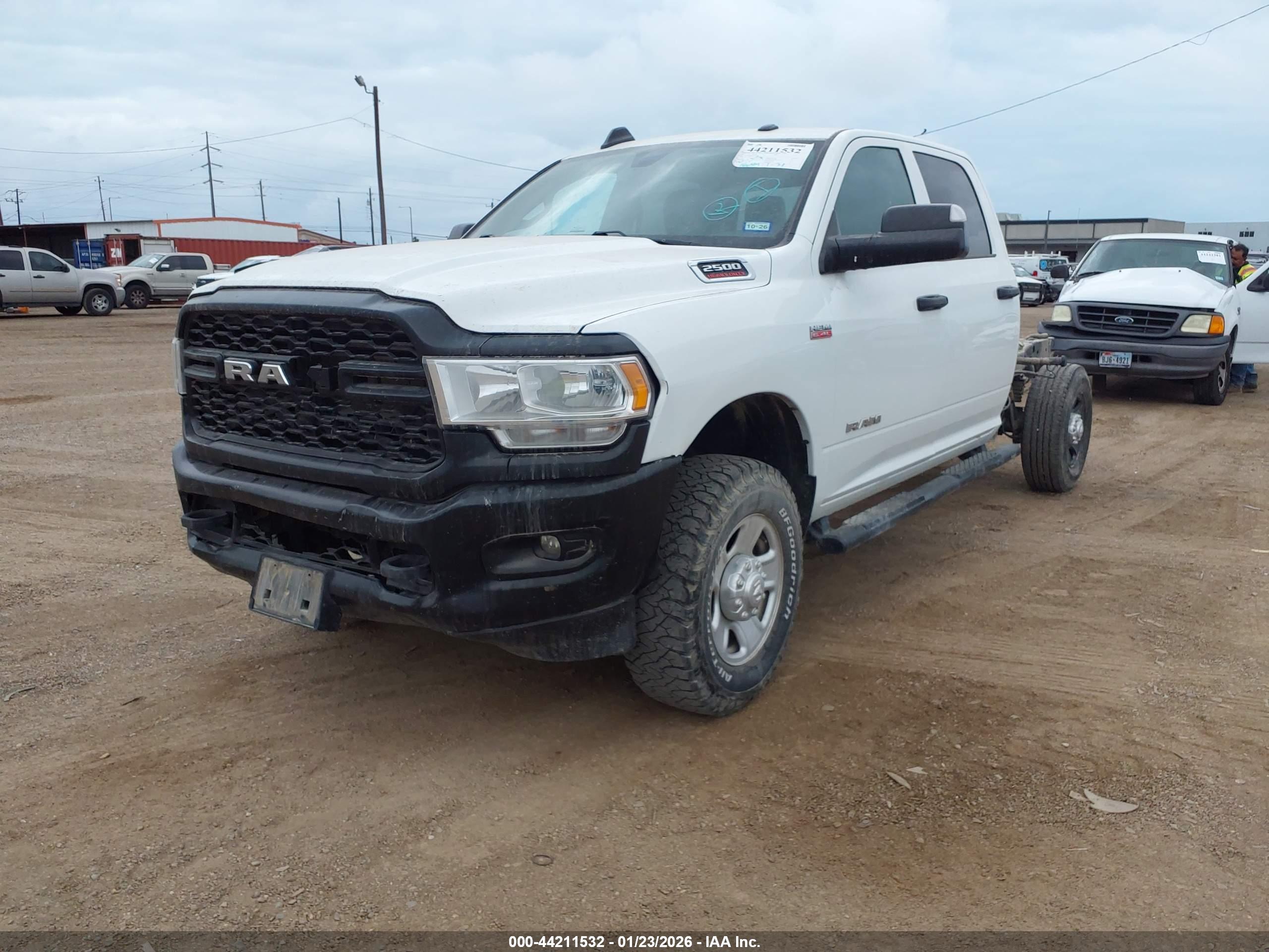 RAM 2500 image 2