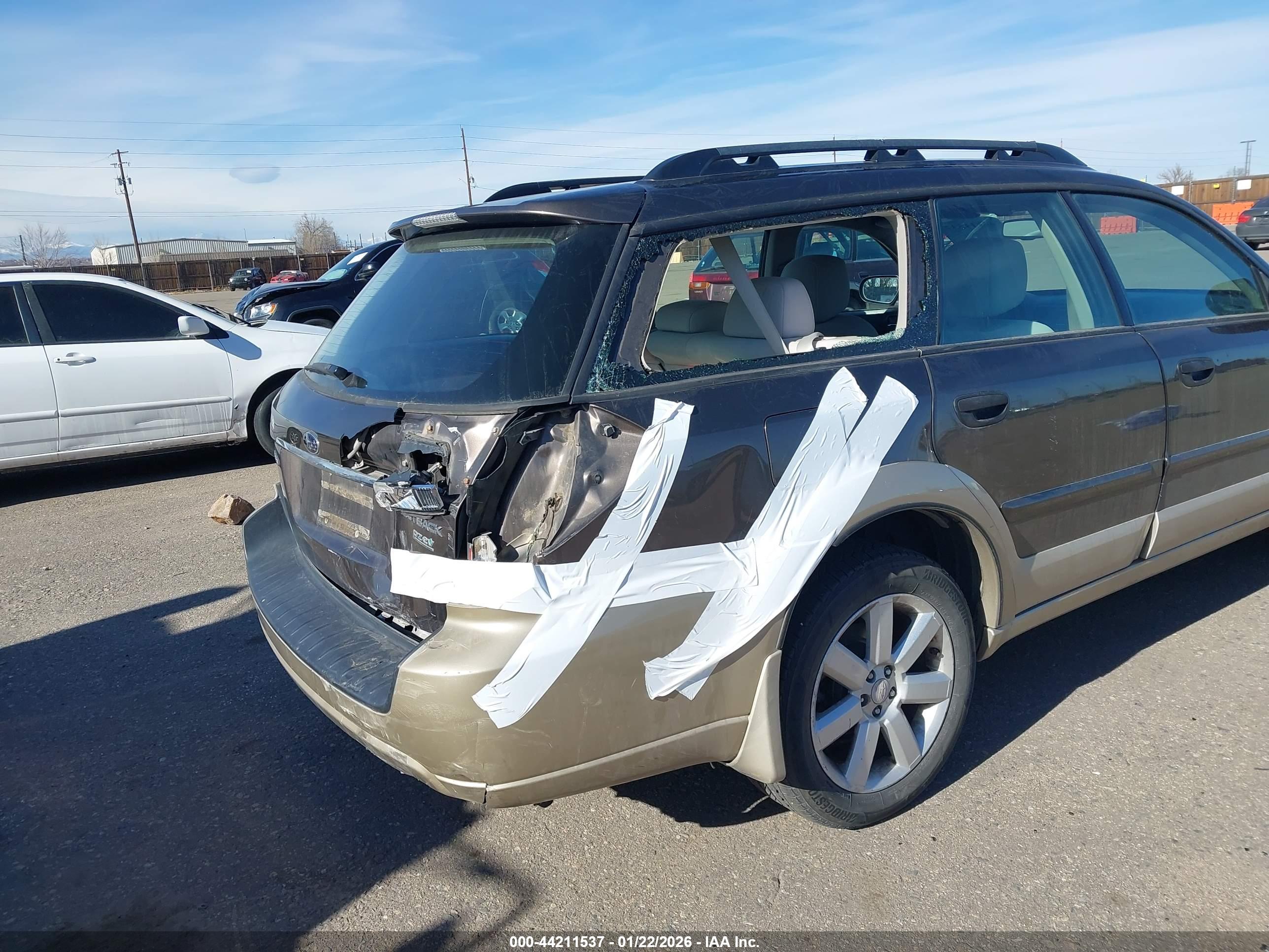 SUBARU OUTBACK image 6