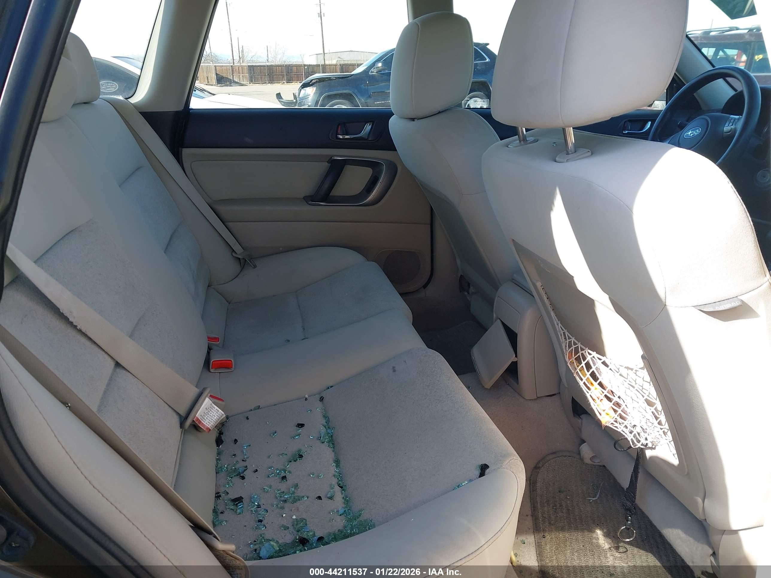 SUBARU OUTBACK image 8
