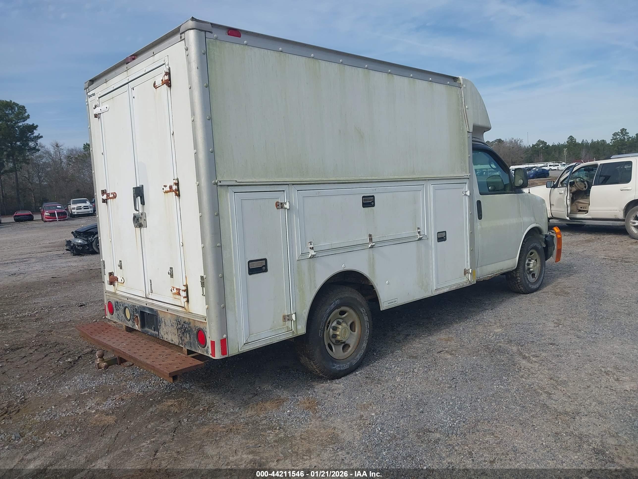 CHEVROLET EXPRESS image 4