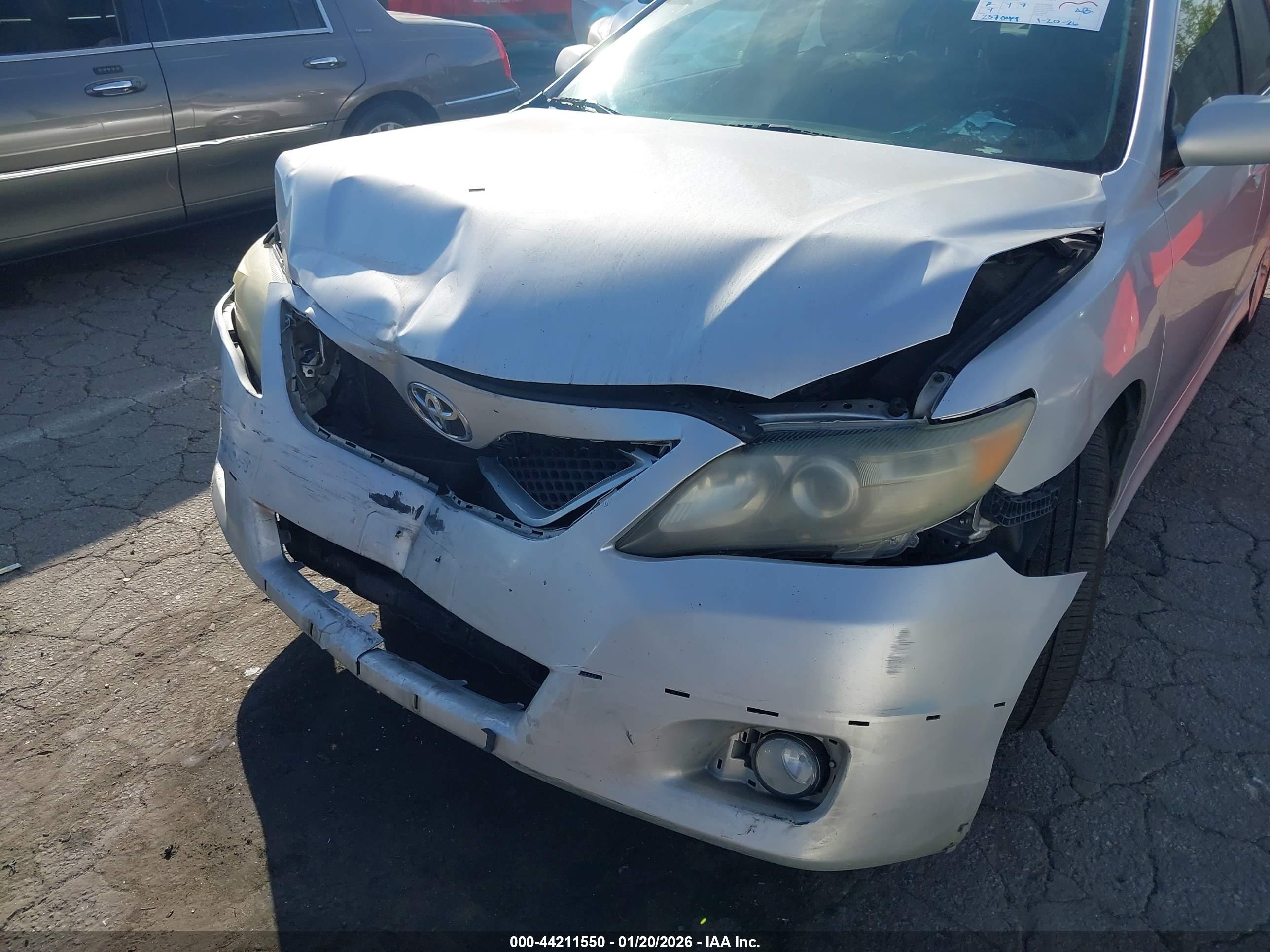 TOYOTA CAMRY image 6