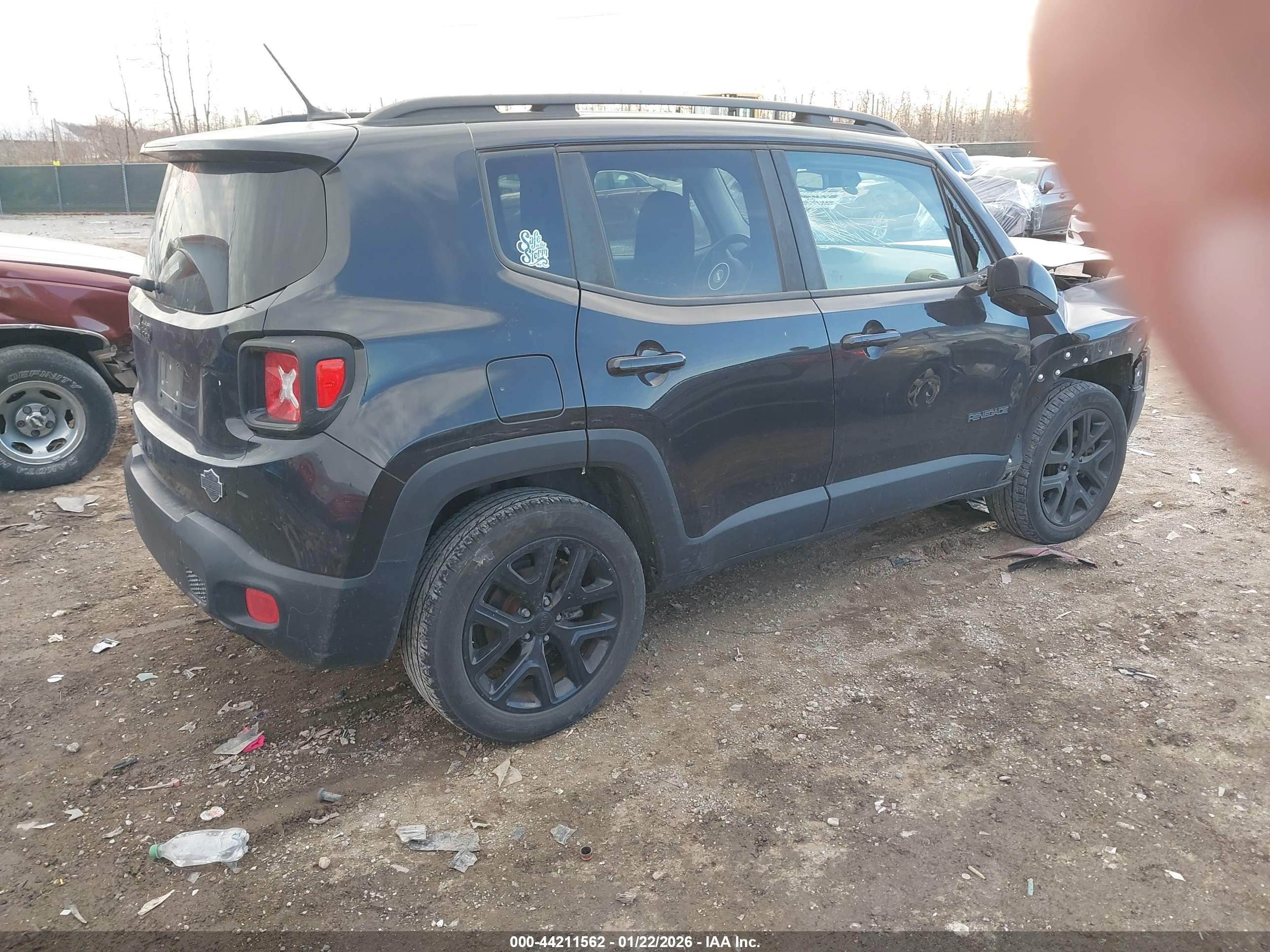 JEEP RENEGADE image 4