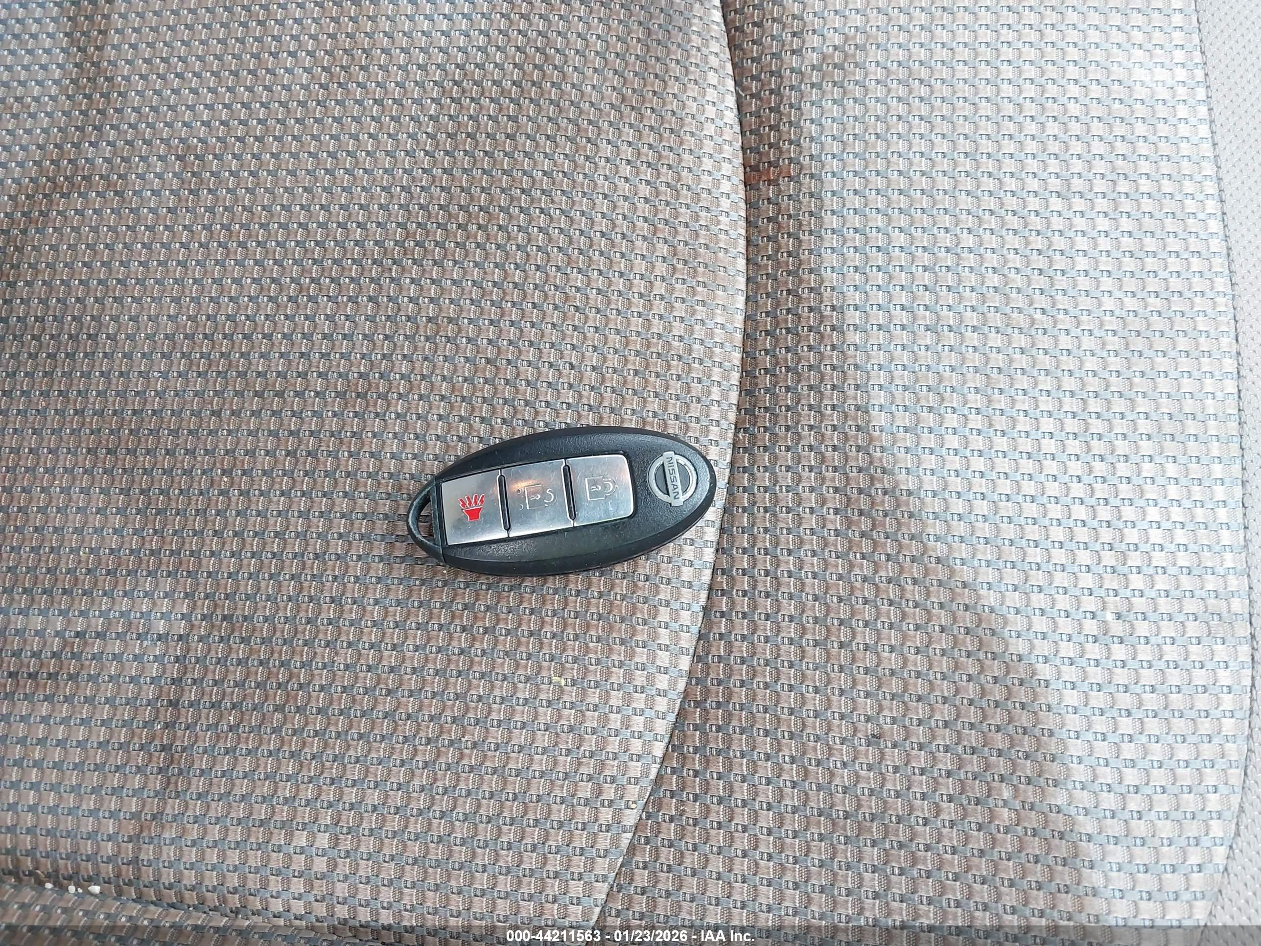 NISSAN ROGUE image 11