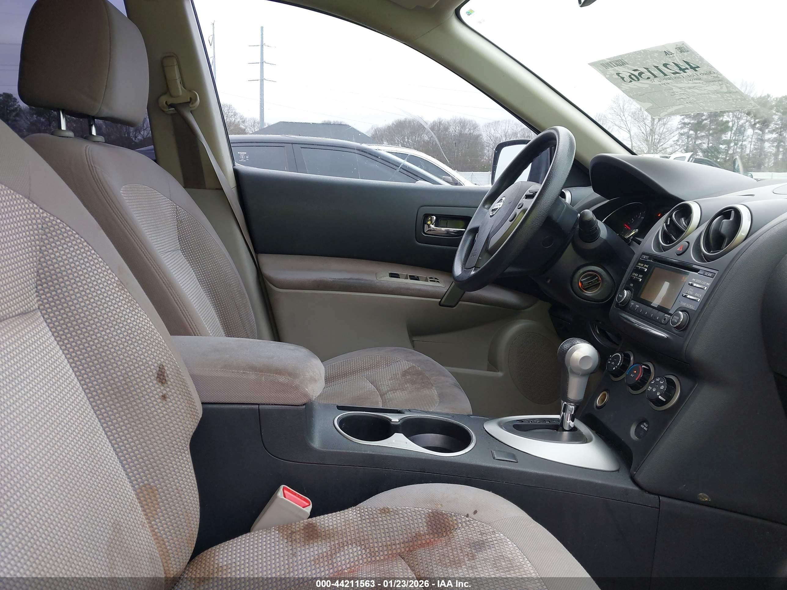NISSAN ROGUE image 5
