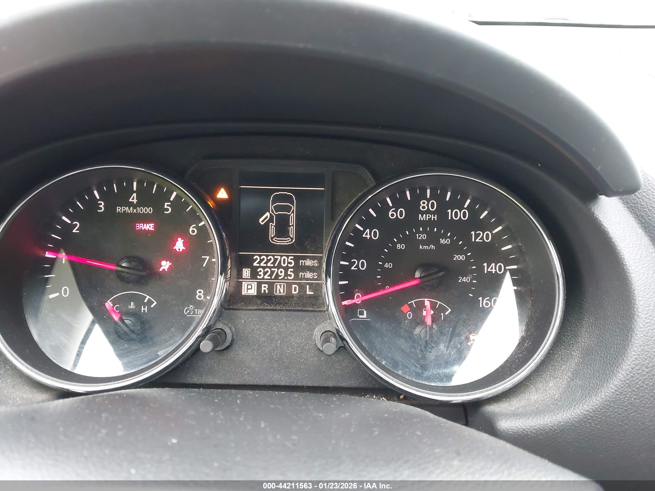 NISSAN ROGUE image 7