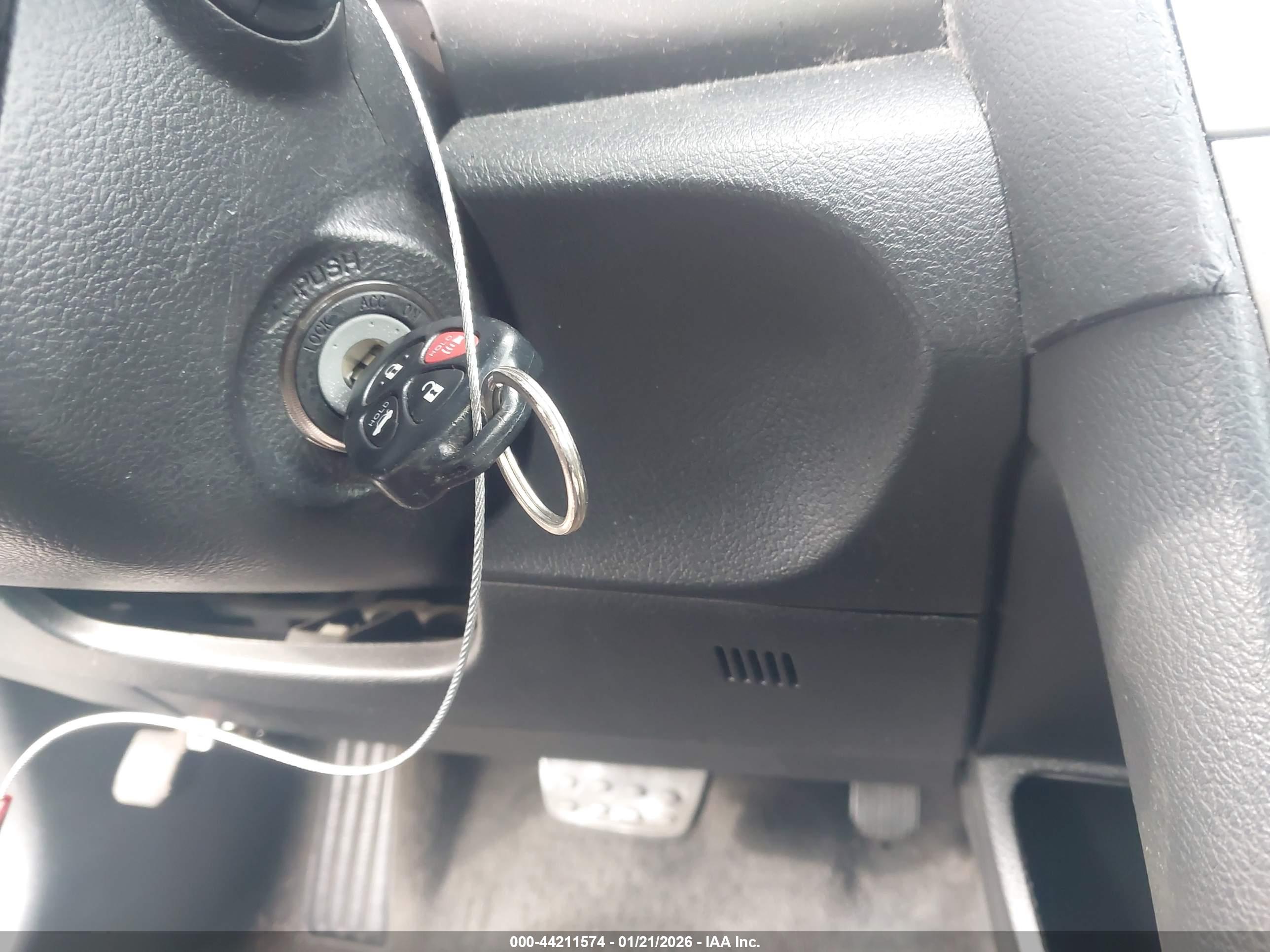 TOYOTA CAMRY image 11