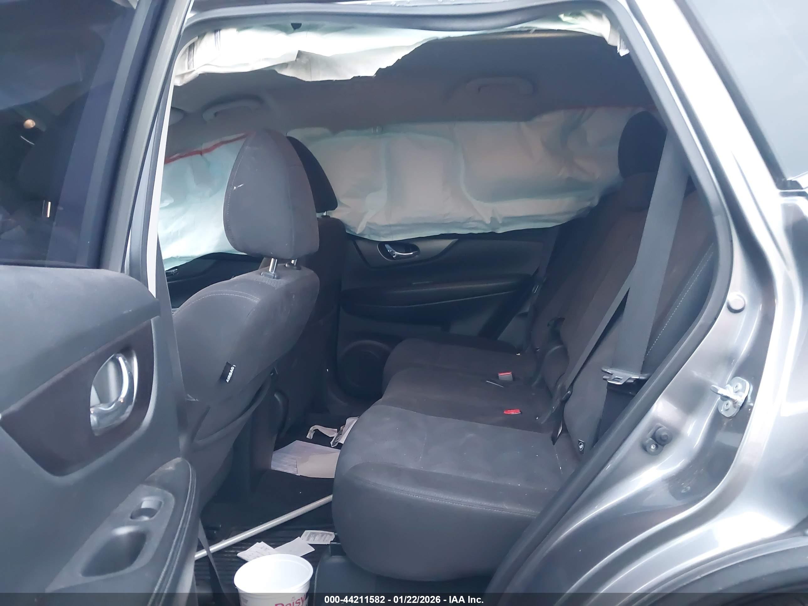 NISSAN ROGUE image 8