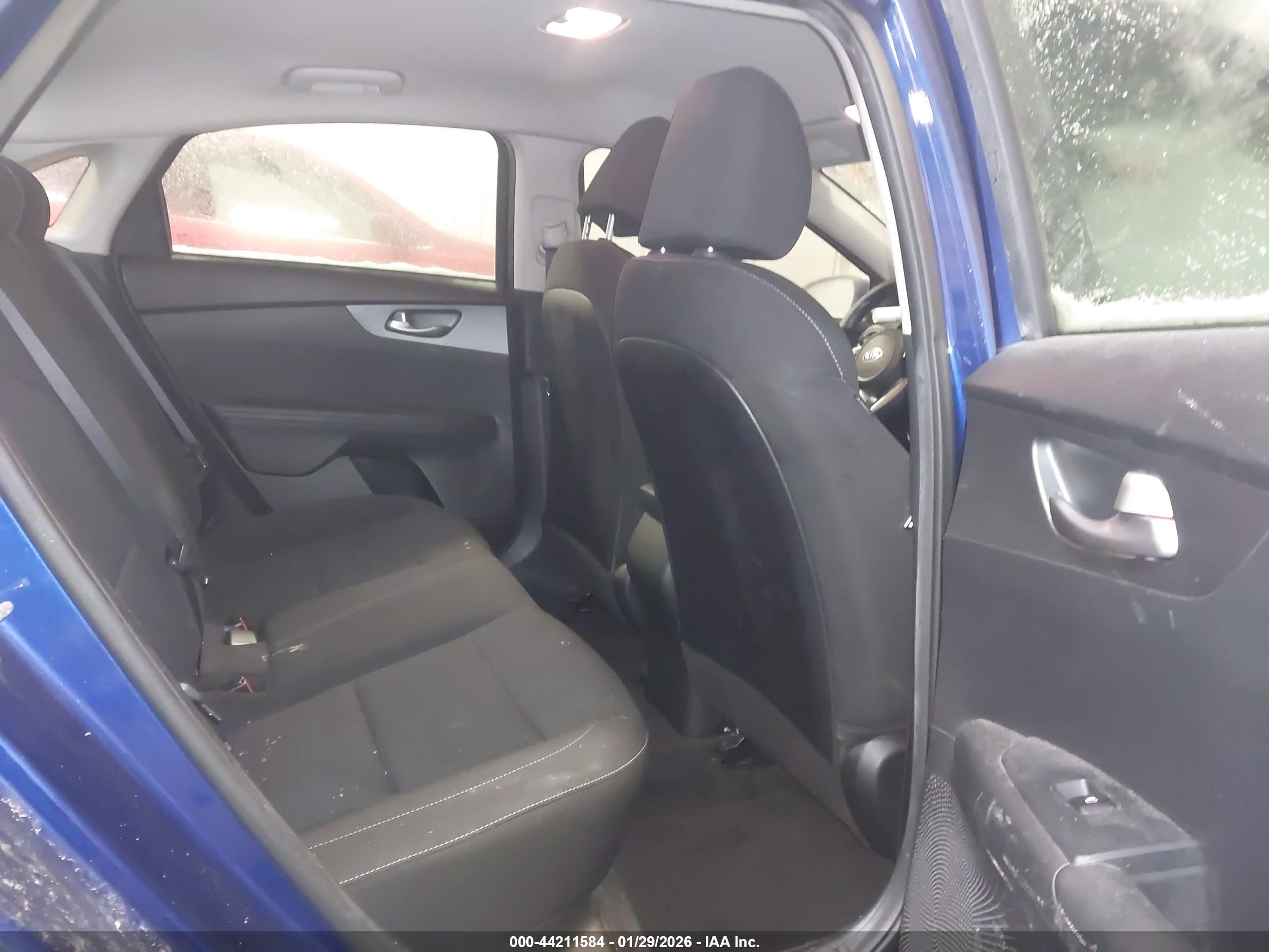 KIA FORTE image 8