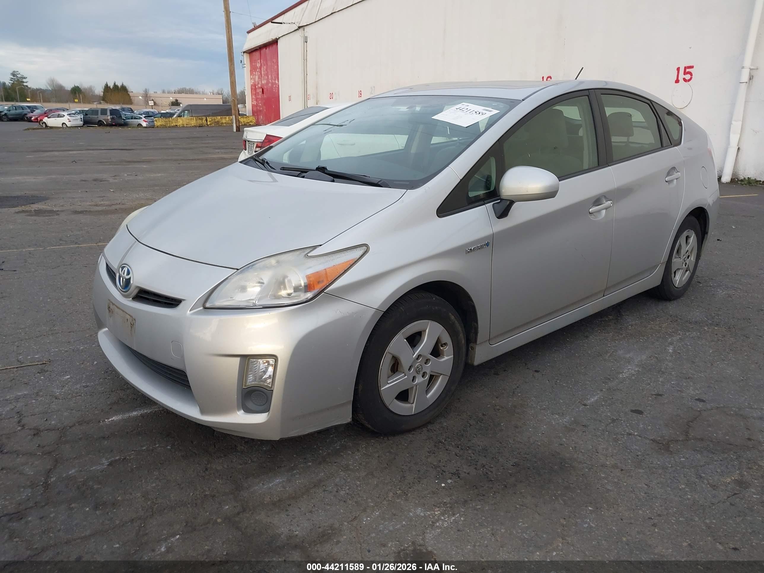 TOYOTA PRIUS image 2