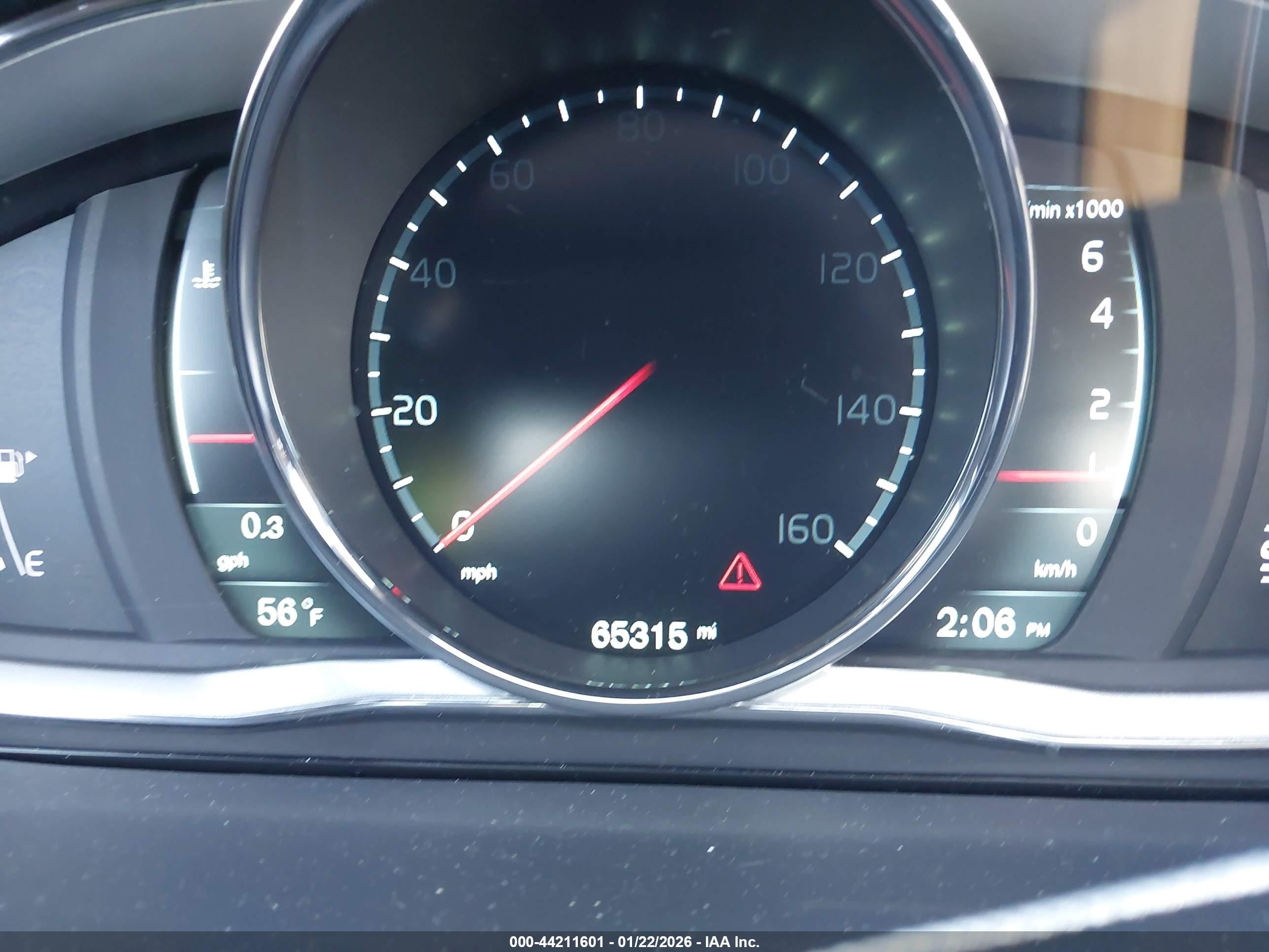 VOLVO S60 image 7