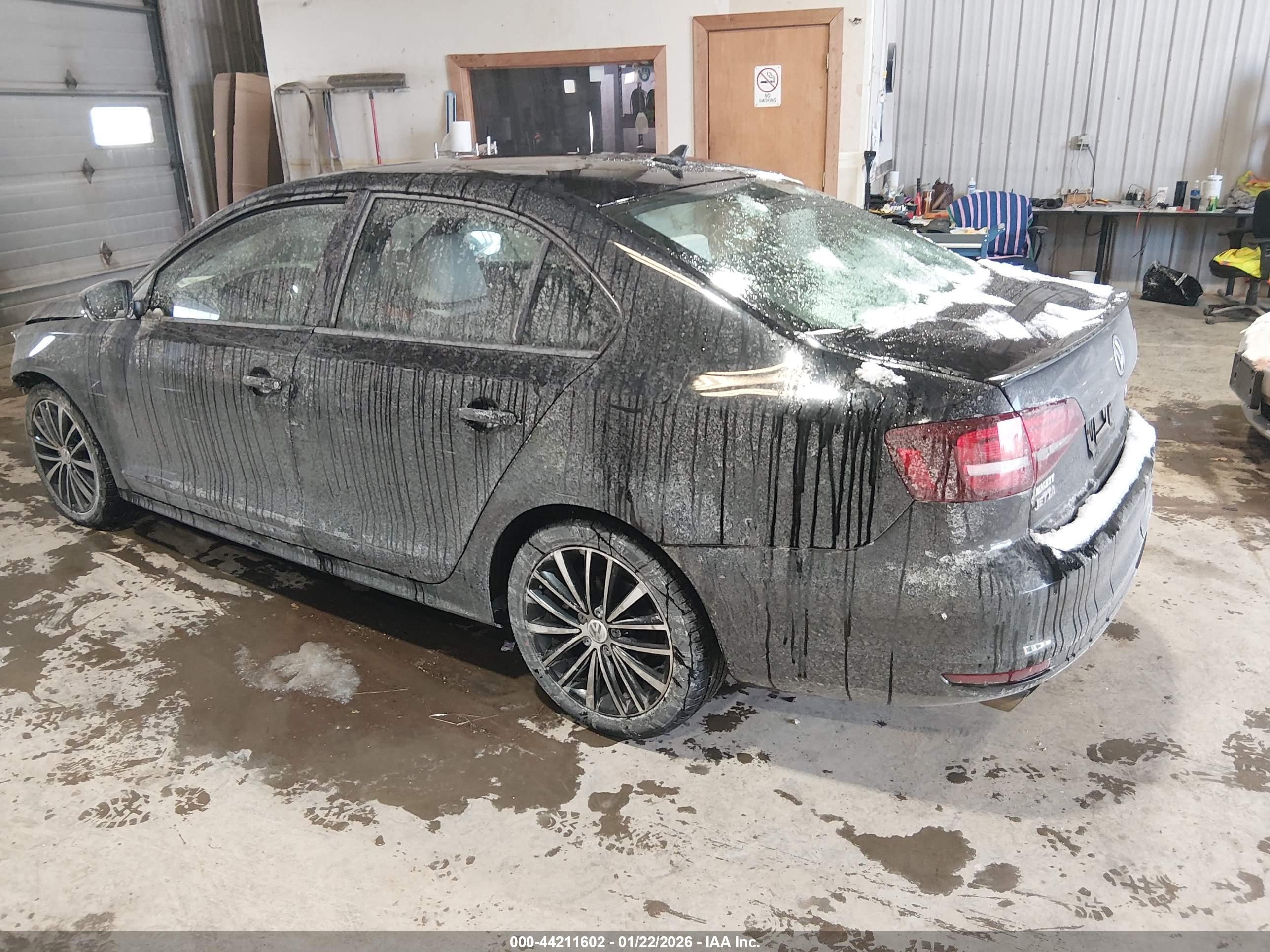 VOLKSWAGEN JETTA image 3