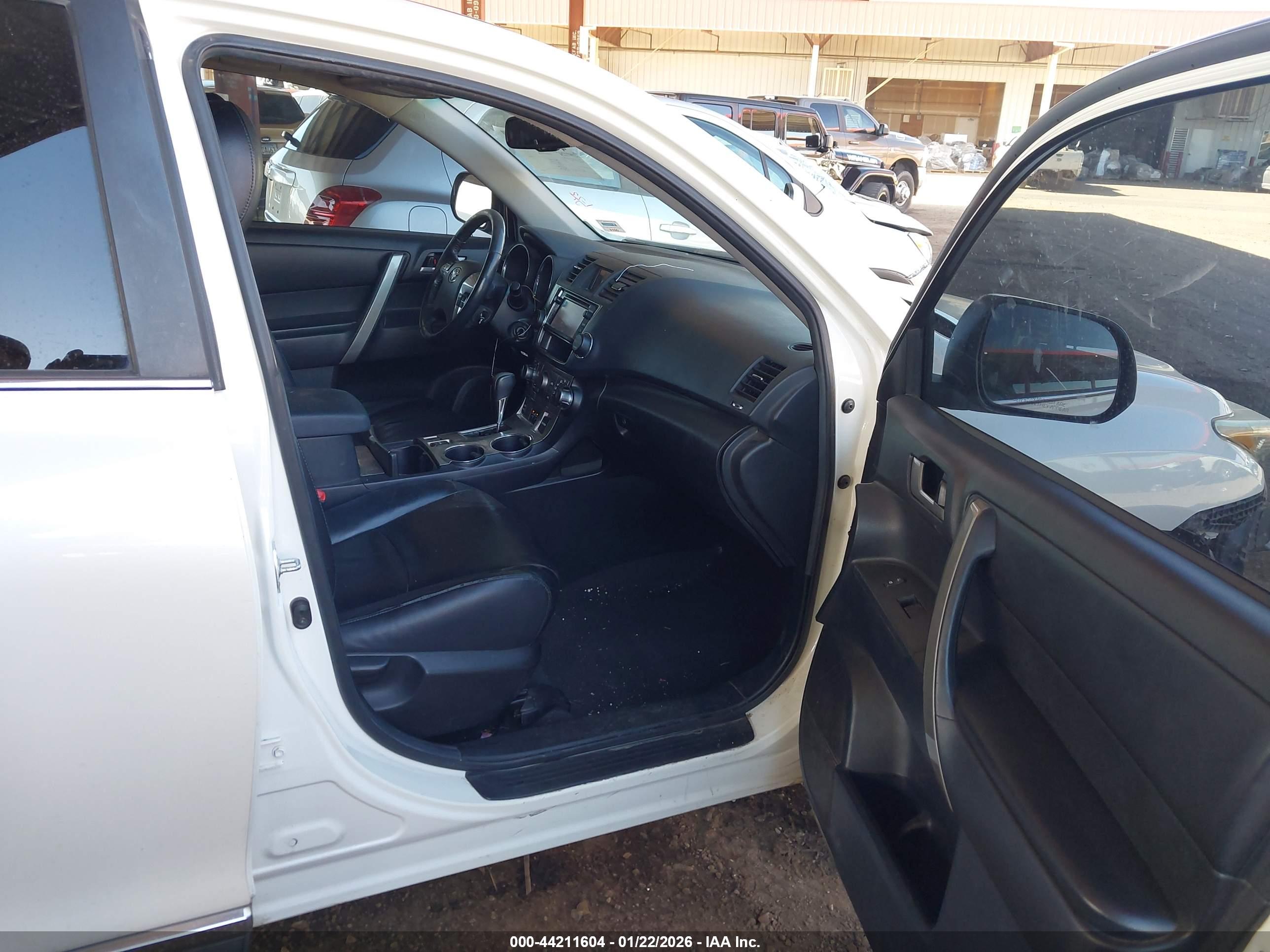 TOYOTA HIGHLANDER image 5