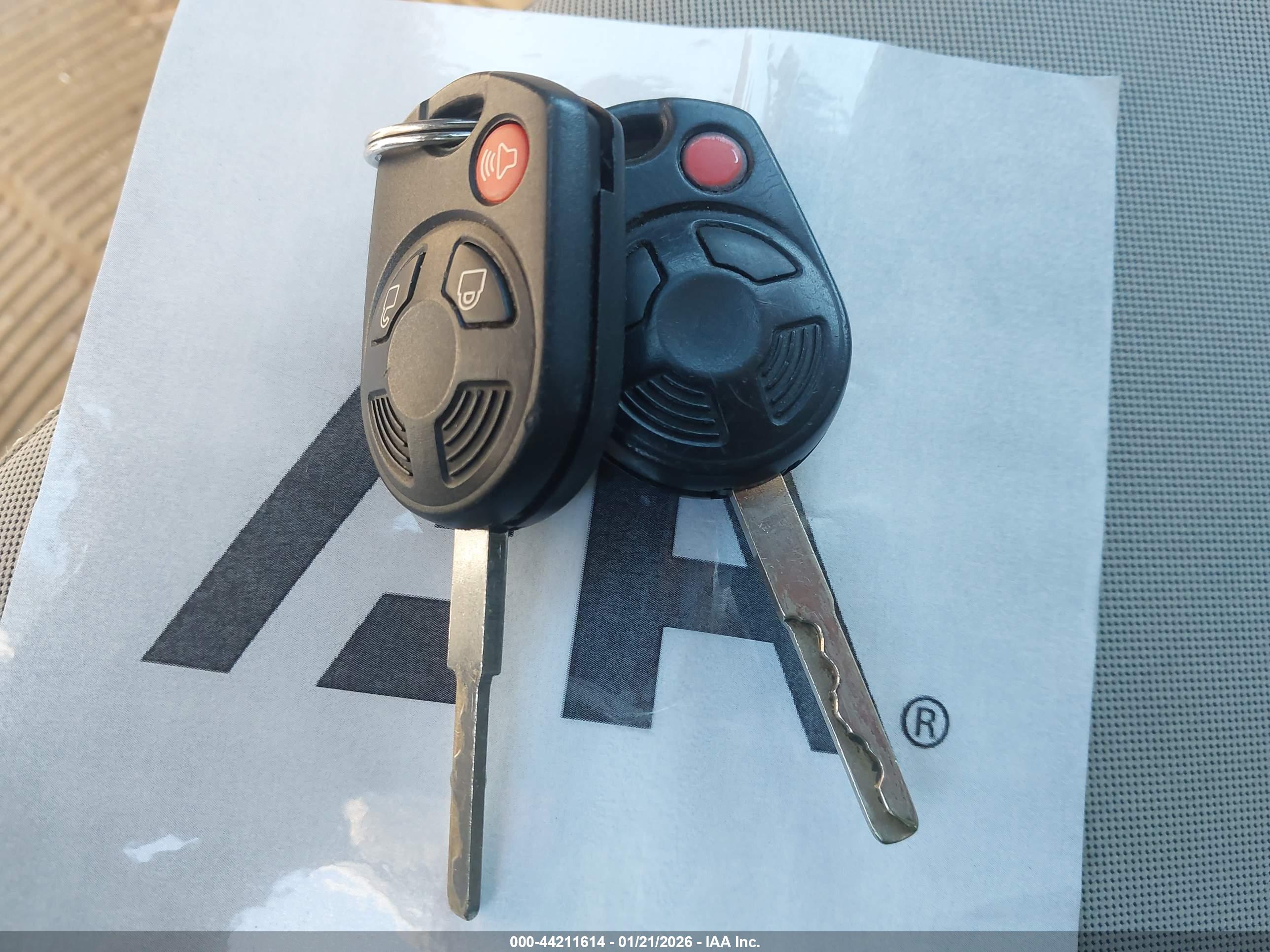 FORD ESCAPE image 11