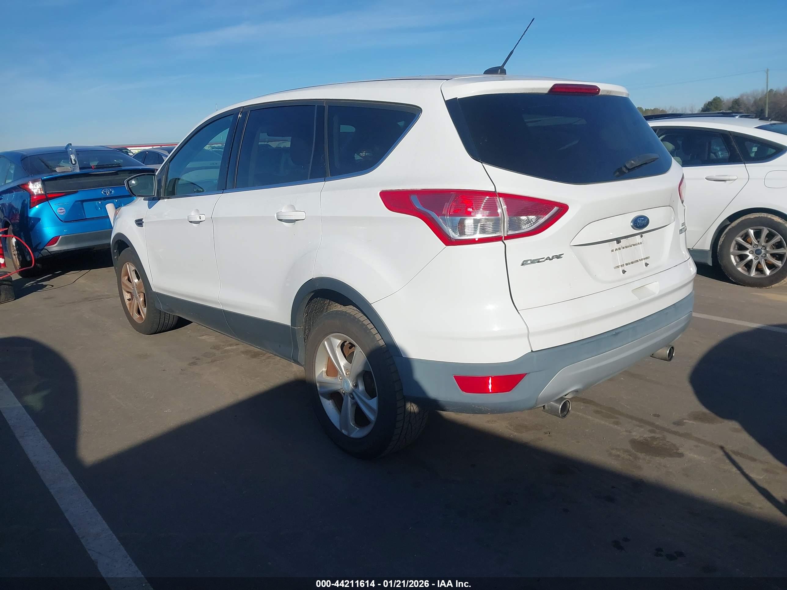 FORD ESCAPE image 3