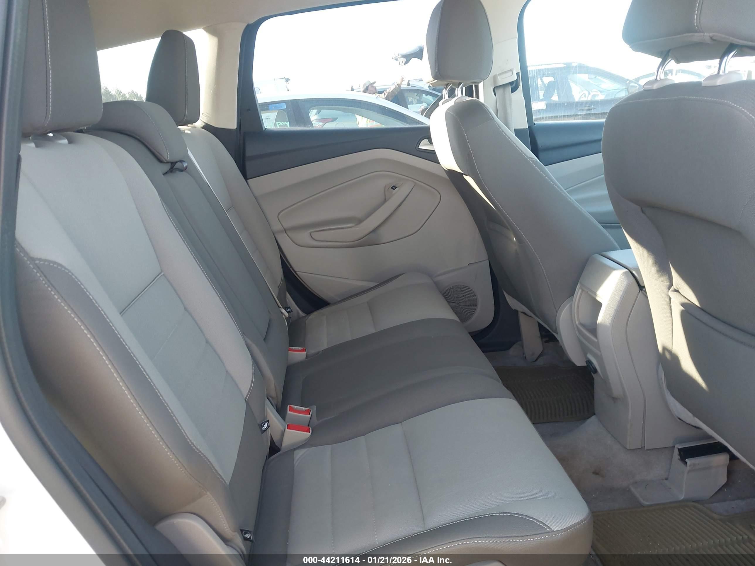 FORD ESCAPE image 8
