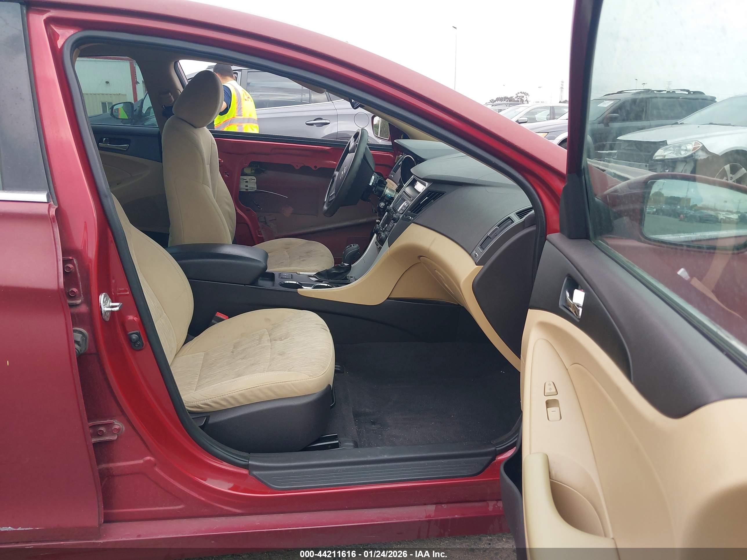 HYUNDAI SONATA image 5