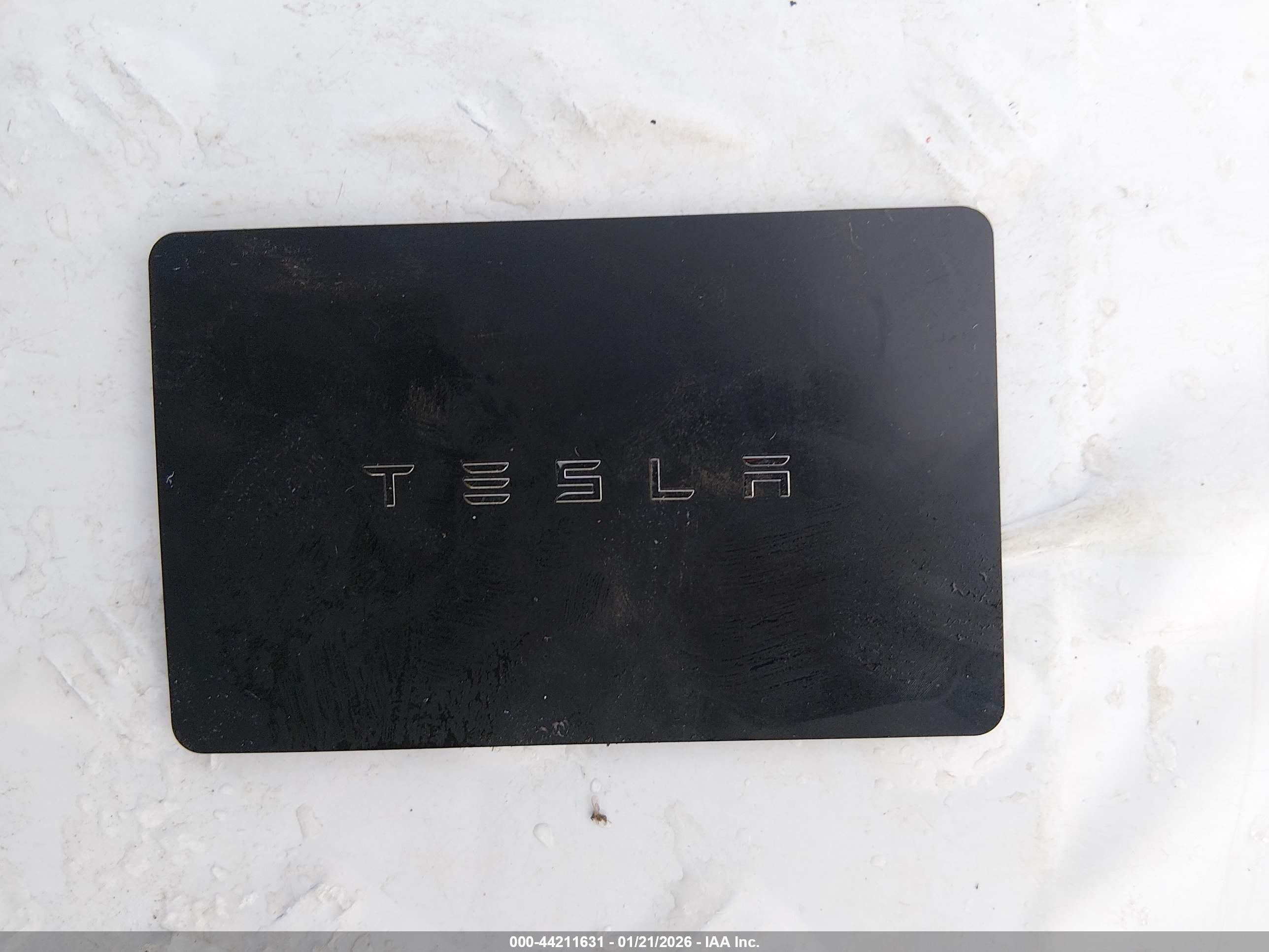 TESLA MODEL image 11