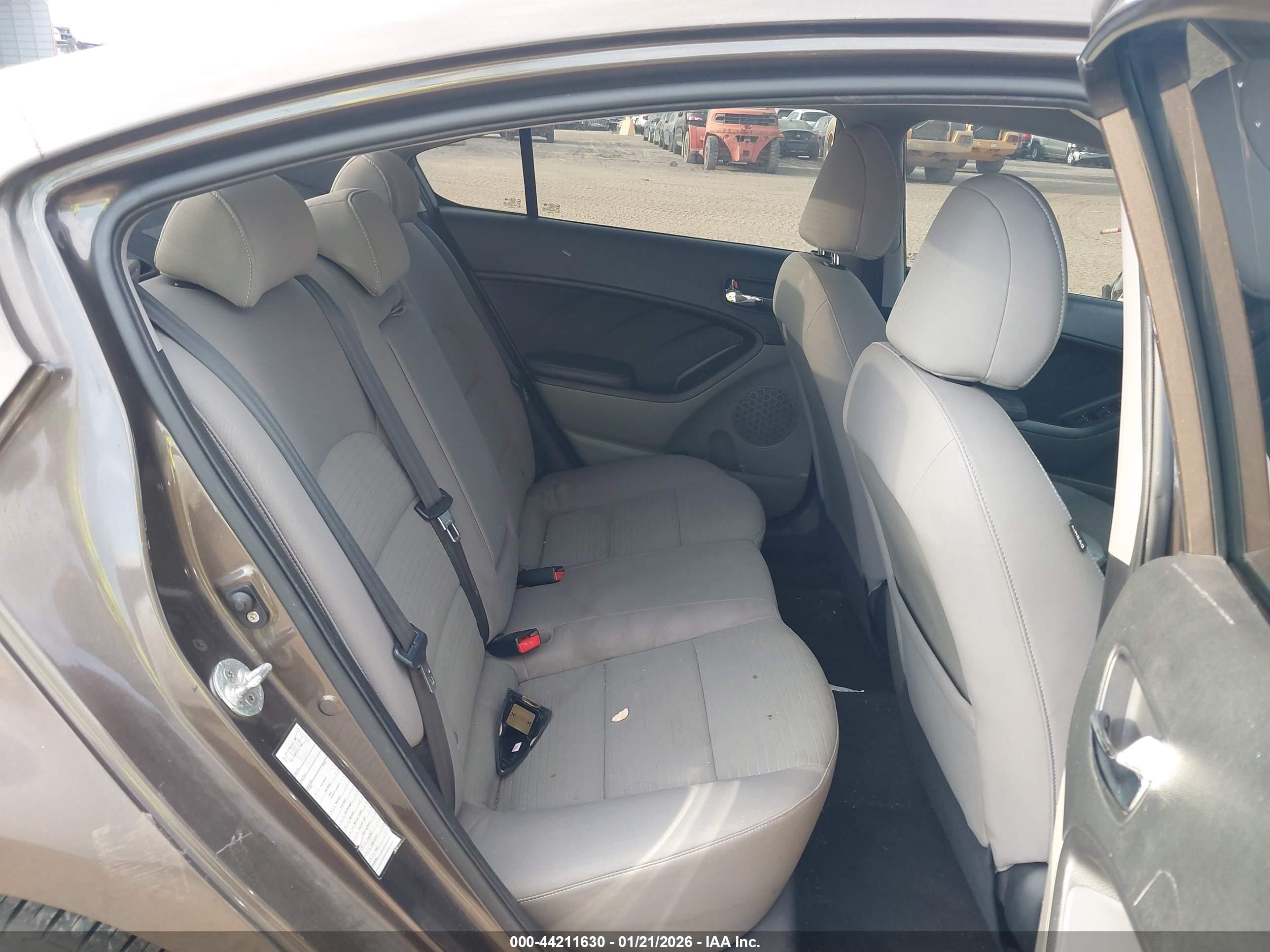 KIA FORTE image 8