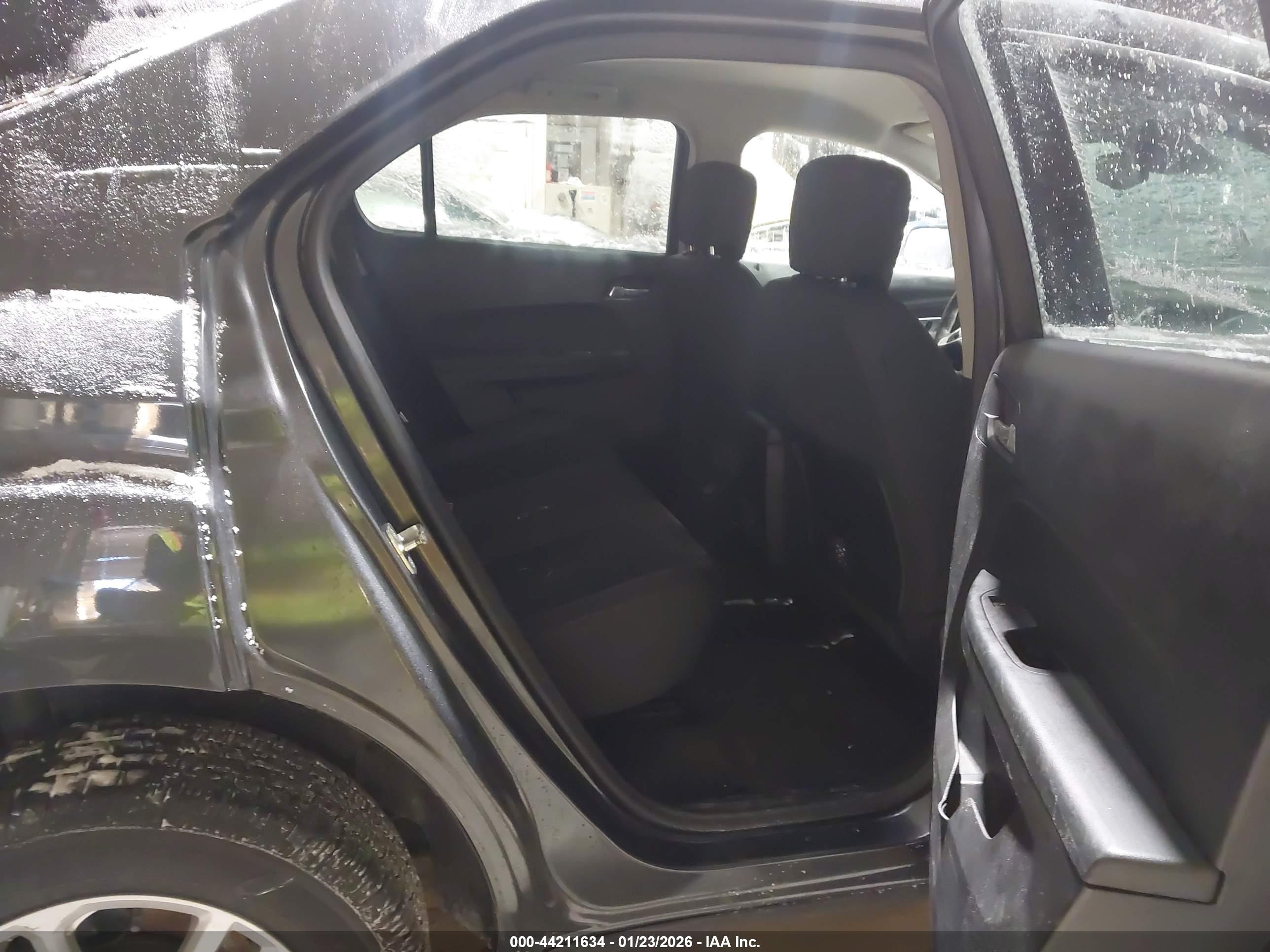 CHEVROLET EQUINOX image 8