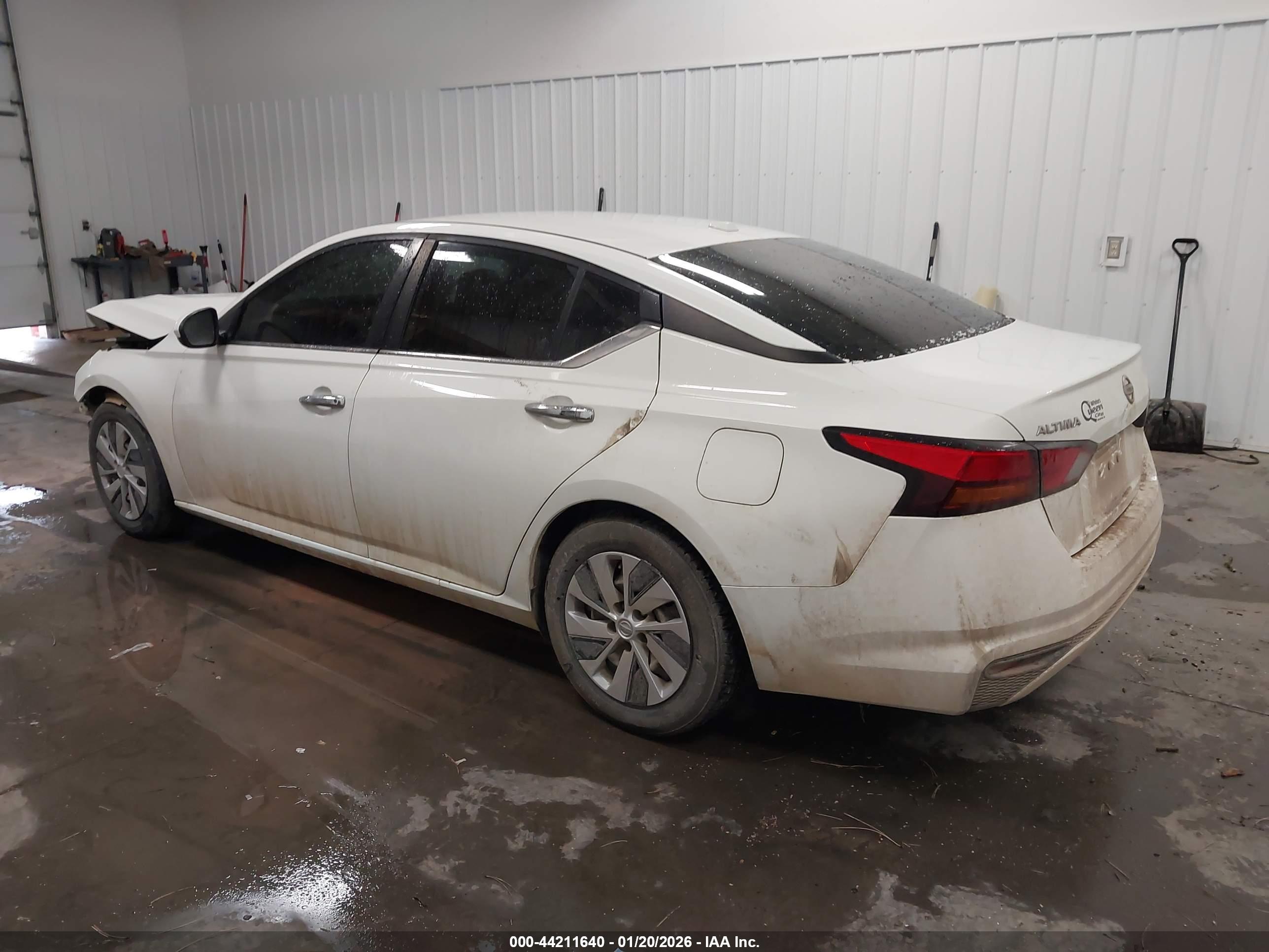 NISSAN ALTIMA image 3