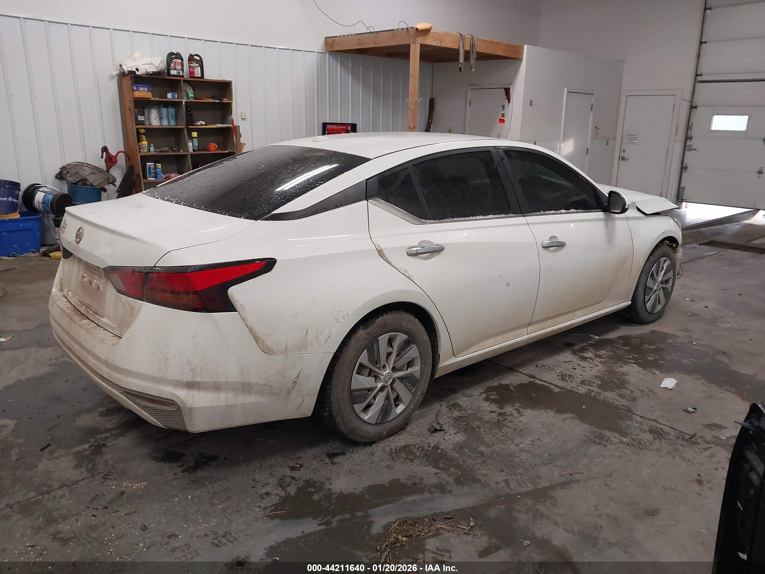 NISSAN ALTIMA image 4