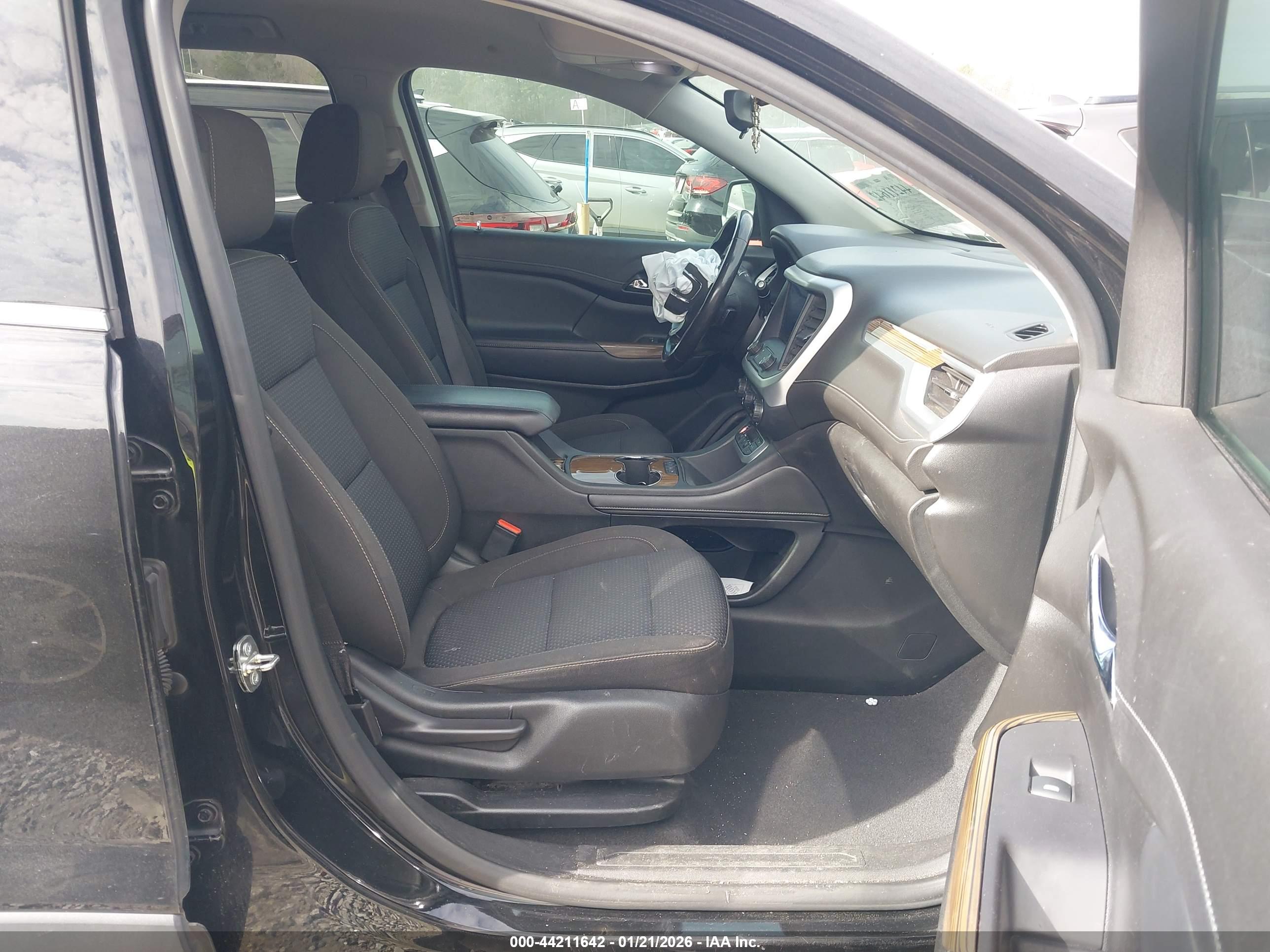 GMC ACADIA image 5