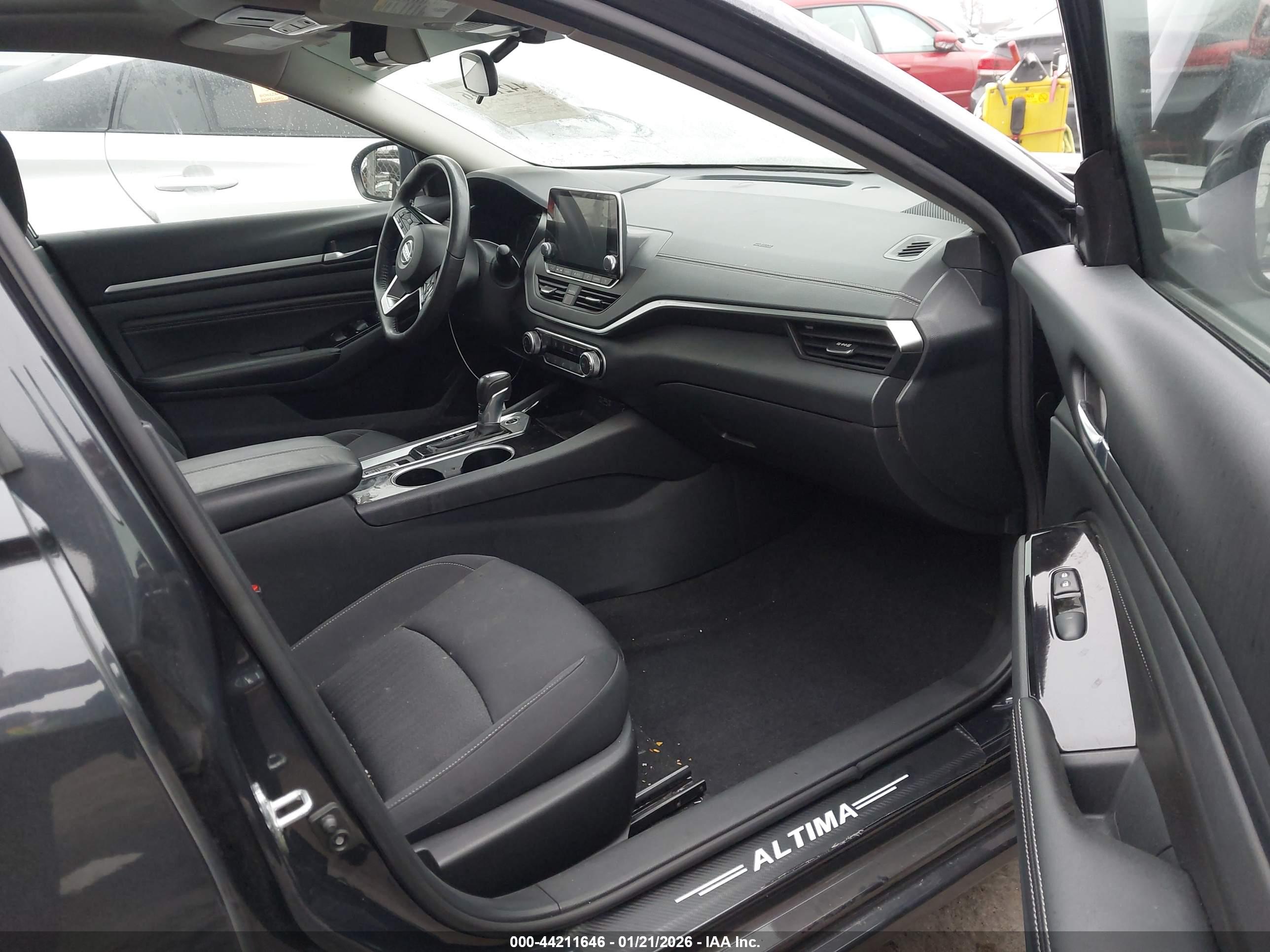 NISSAN ALTIMA image 5