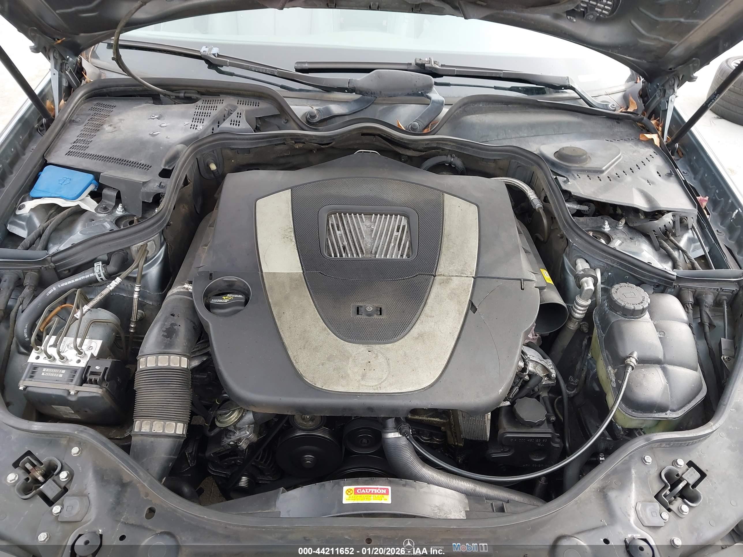 MERCEDES-BENZ E image 10