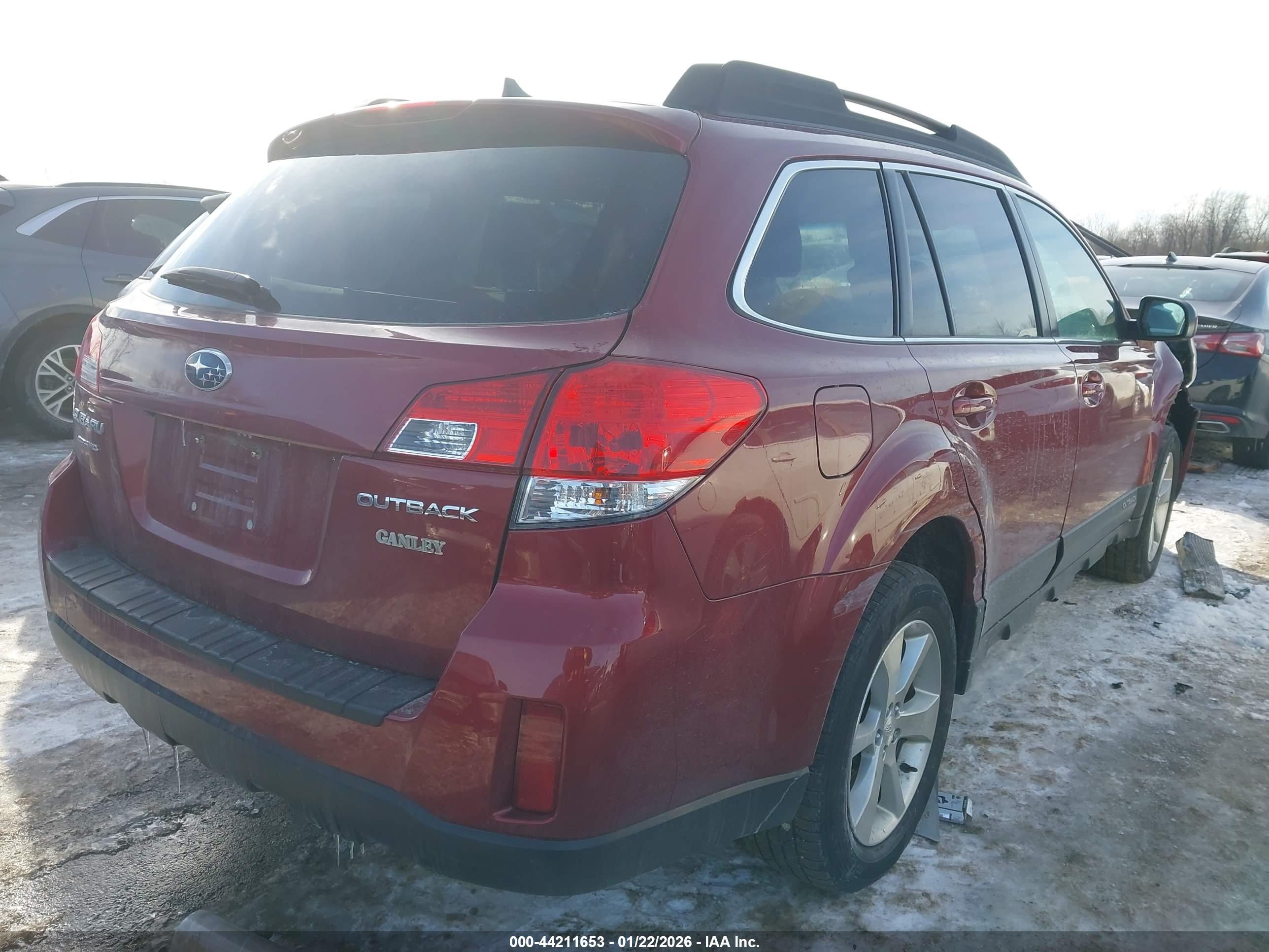 SUBARU OUTBACK image 4