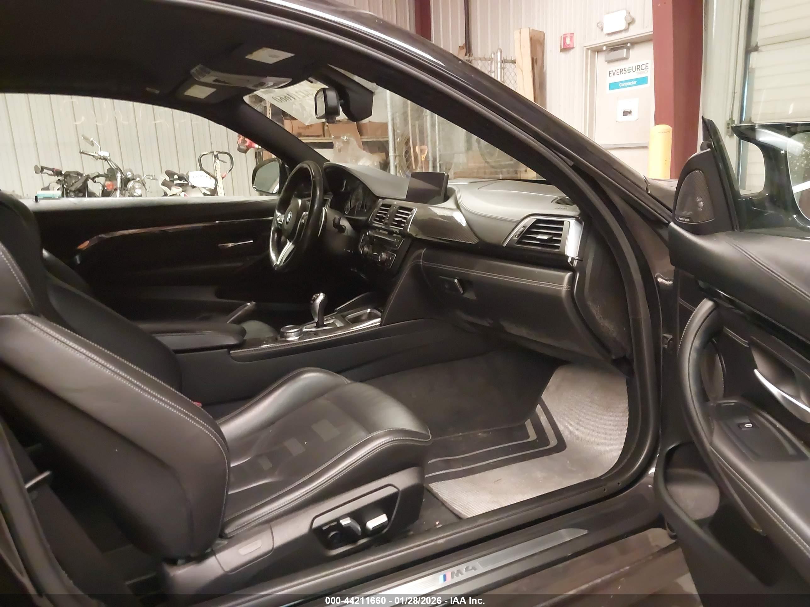 BMW M4 image 5