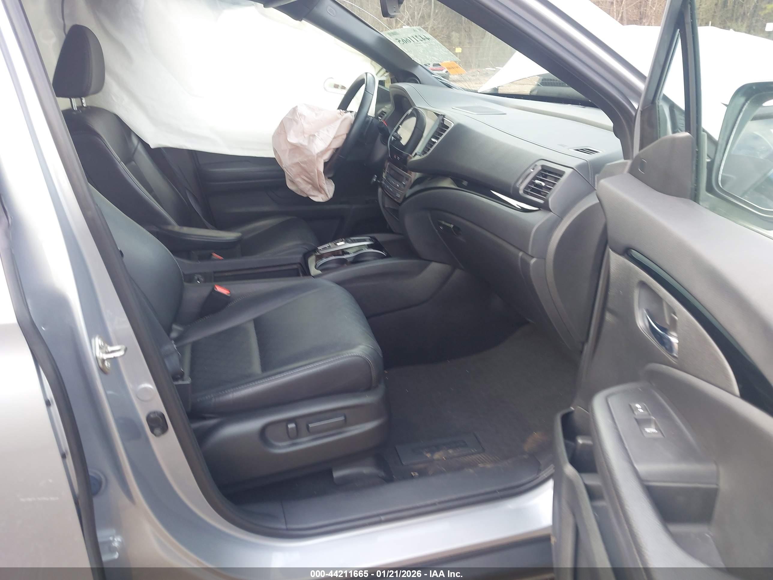 HONDA PASSPORT image 5
