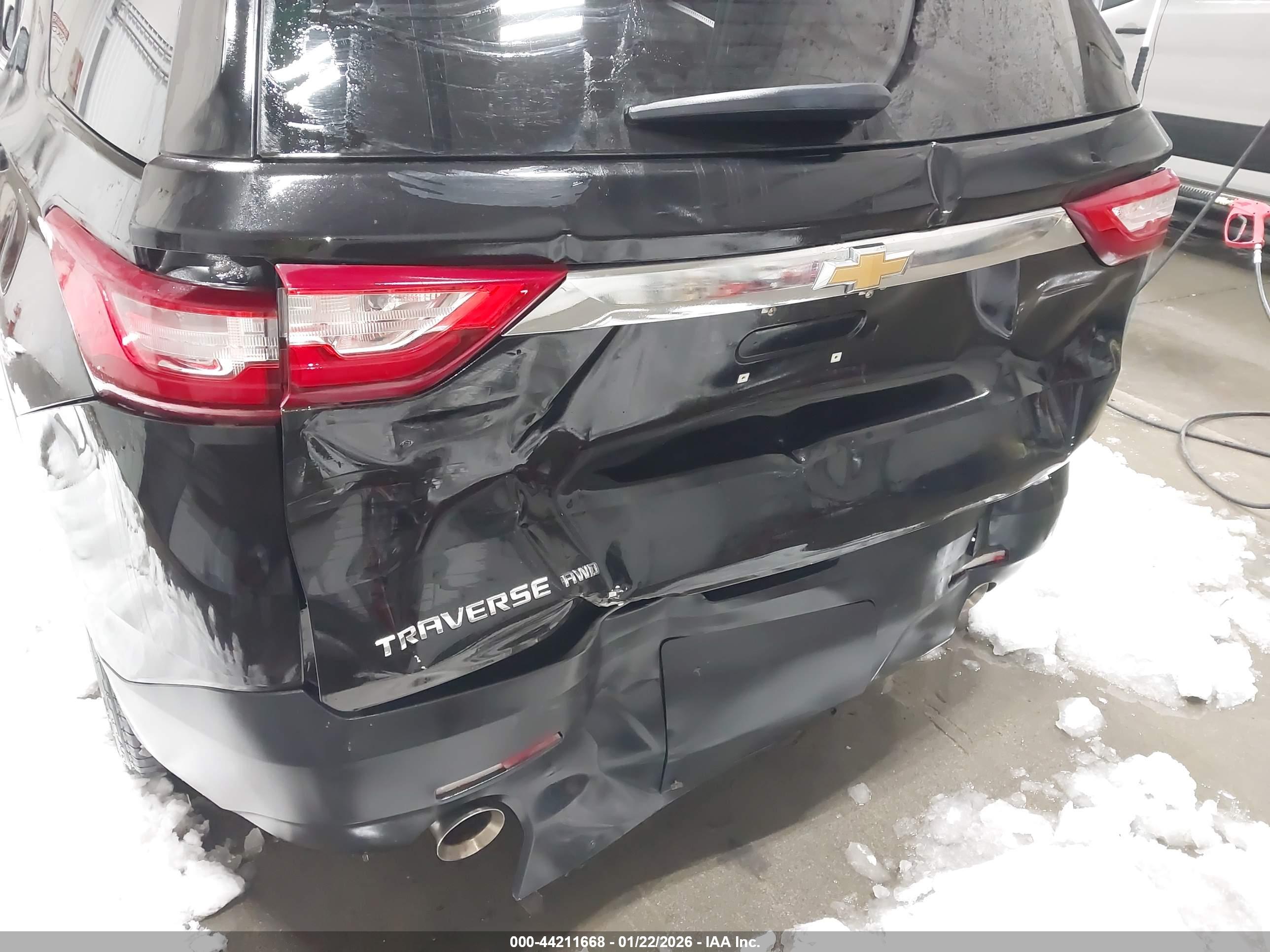 CHEVROLET TRAVERSE image 6