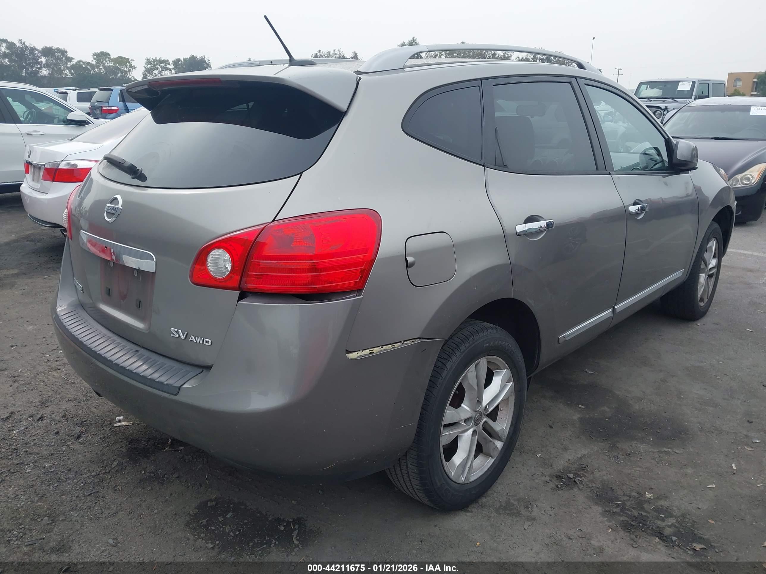 NISSAN ROGUE image 4