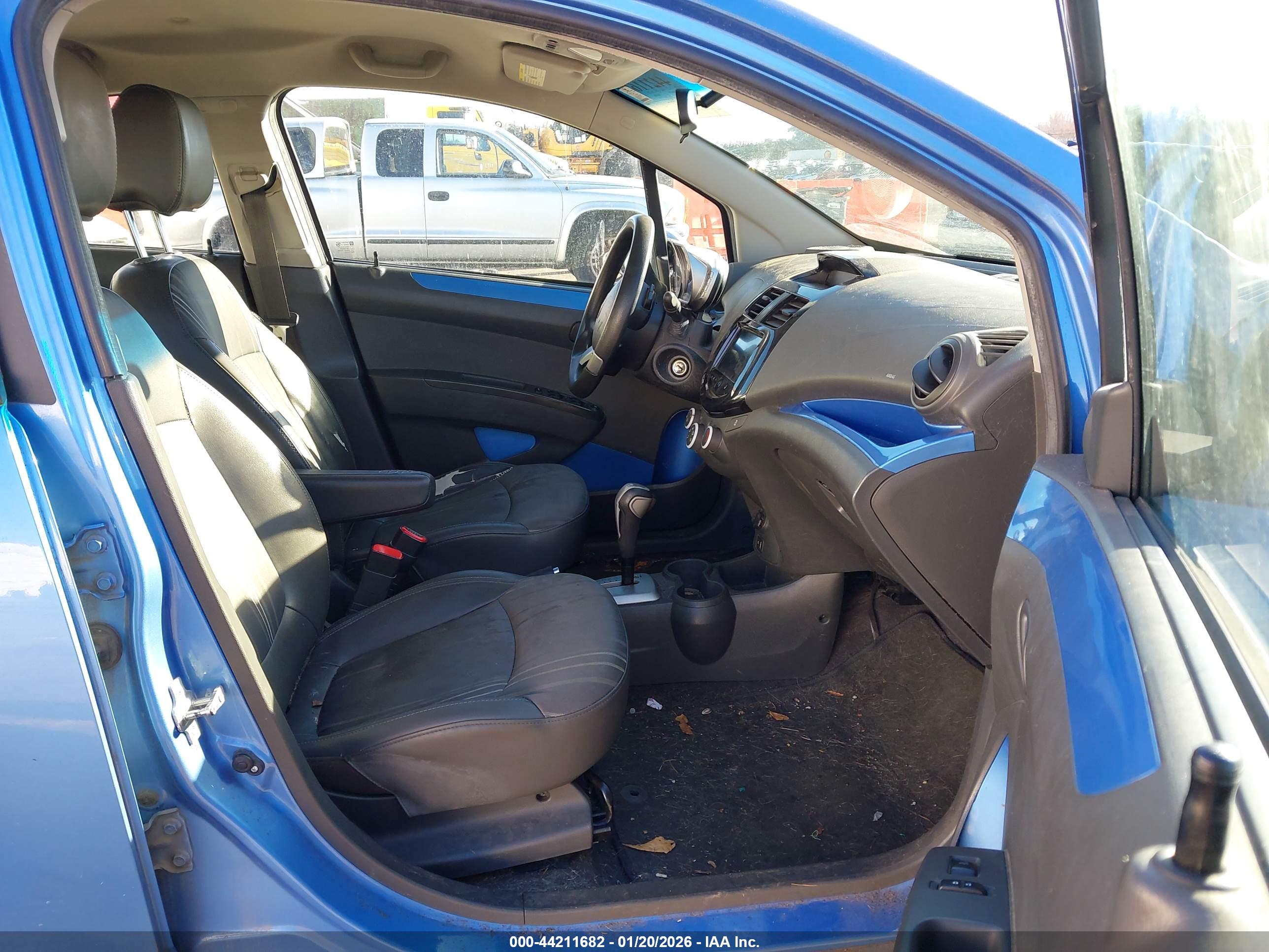 CHEVROLET SPARK image 5
