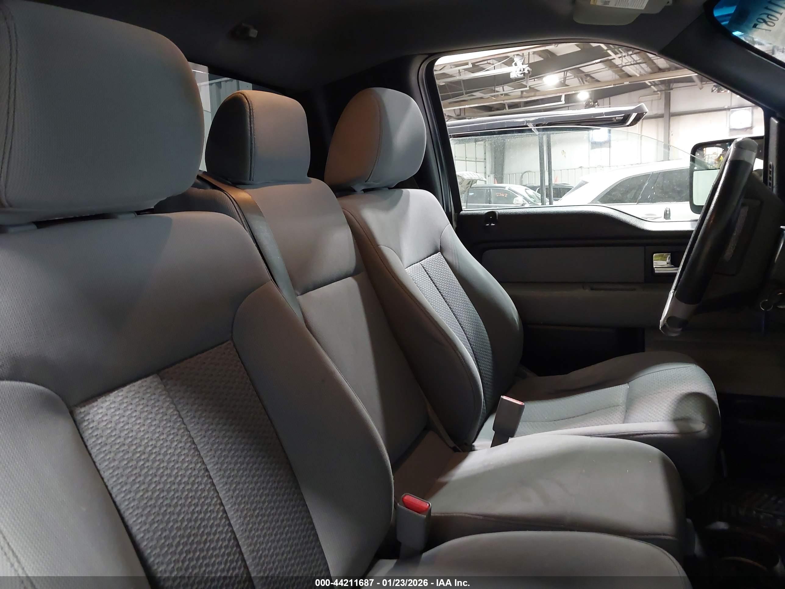 FORD F-150 image 8