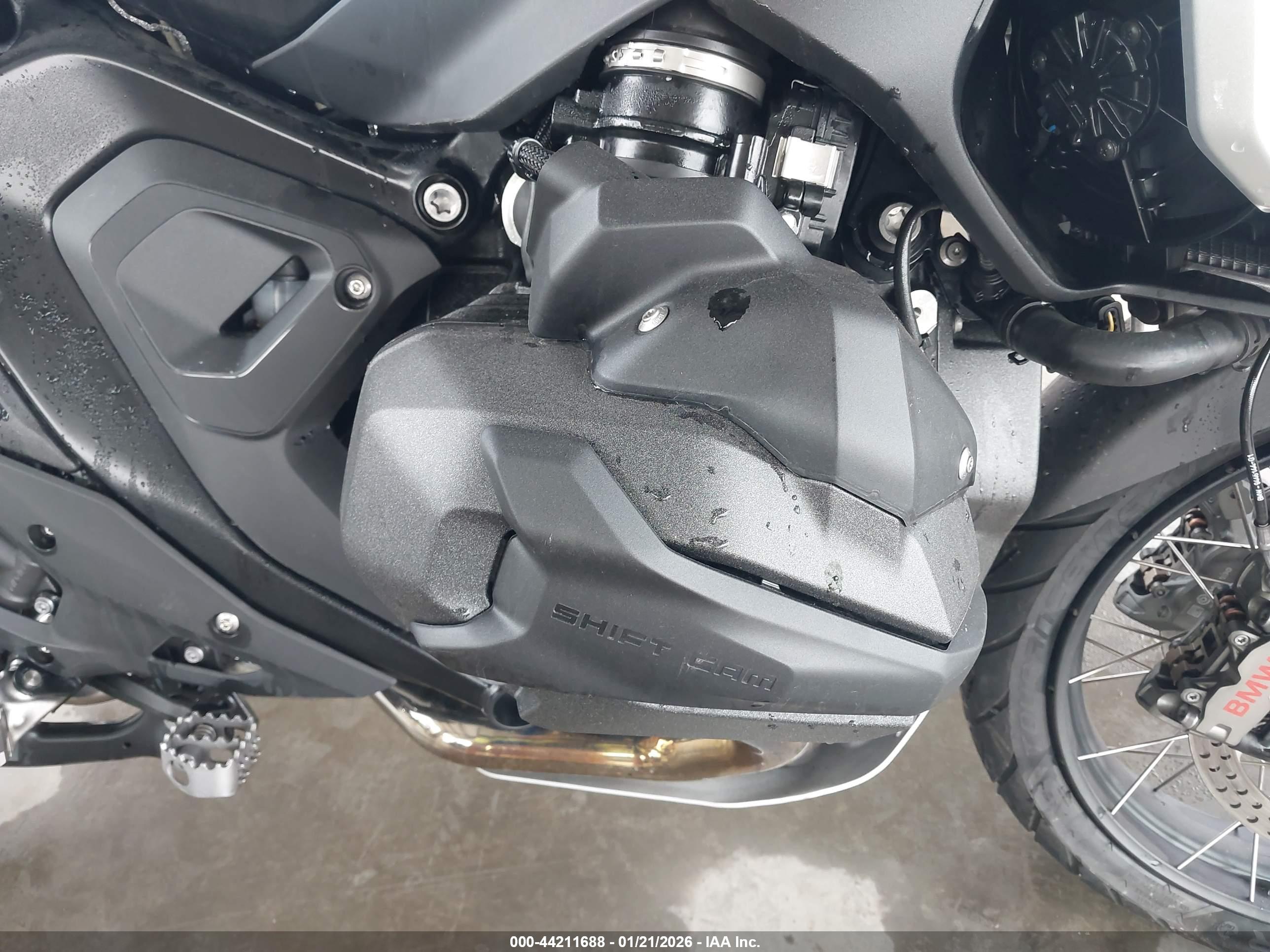 BMW R image 8