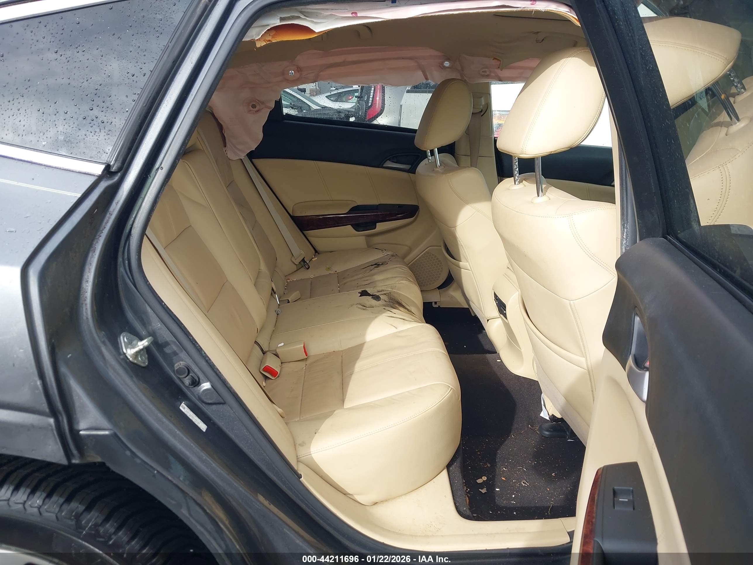 HONDA CROSSTOUR image 8
