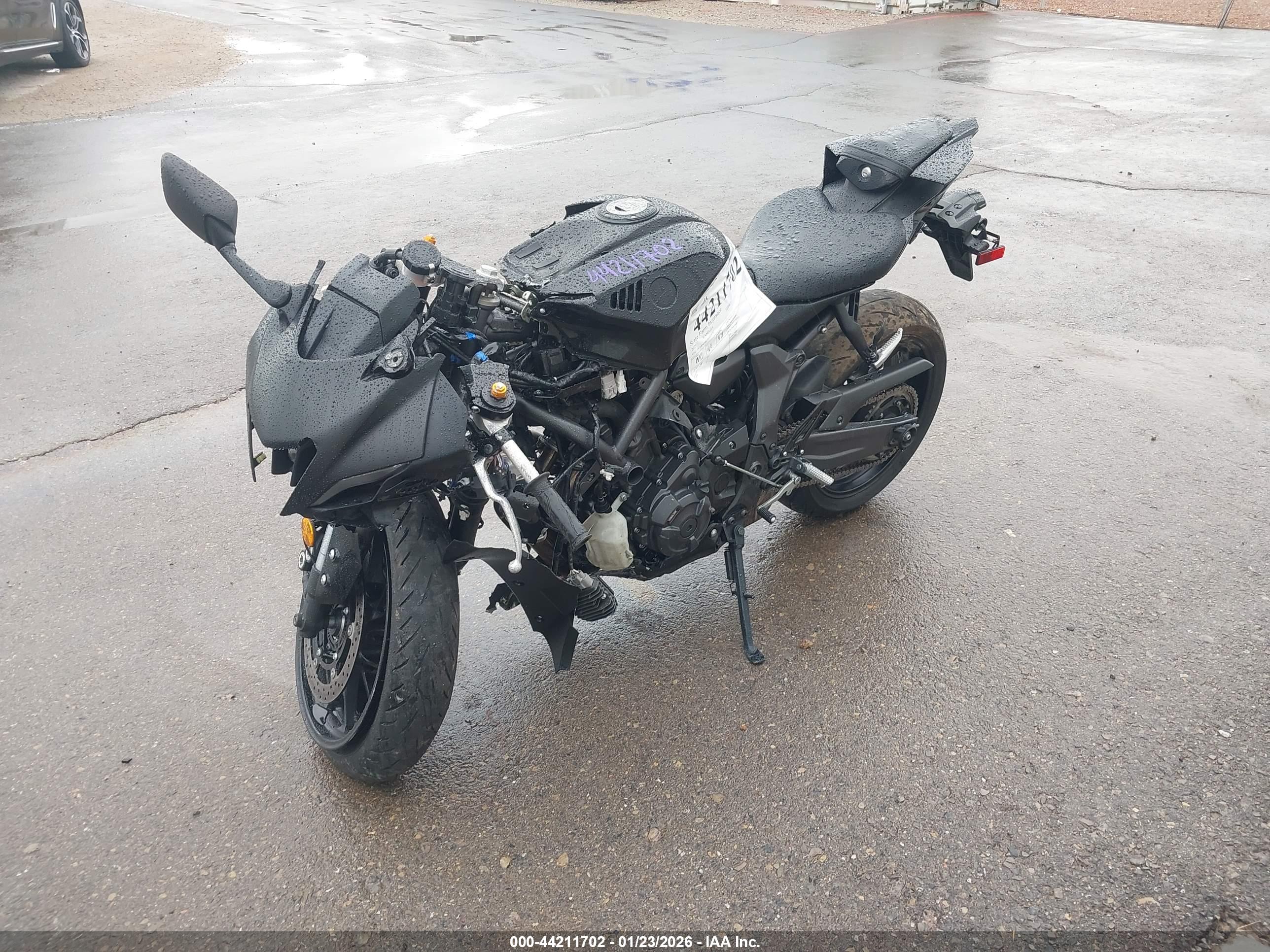 YAMAHA YZFR7 image 2