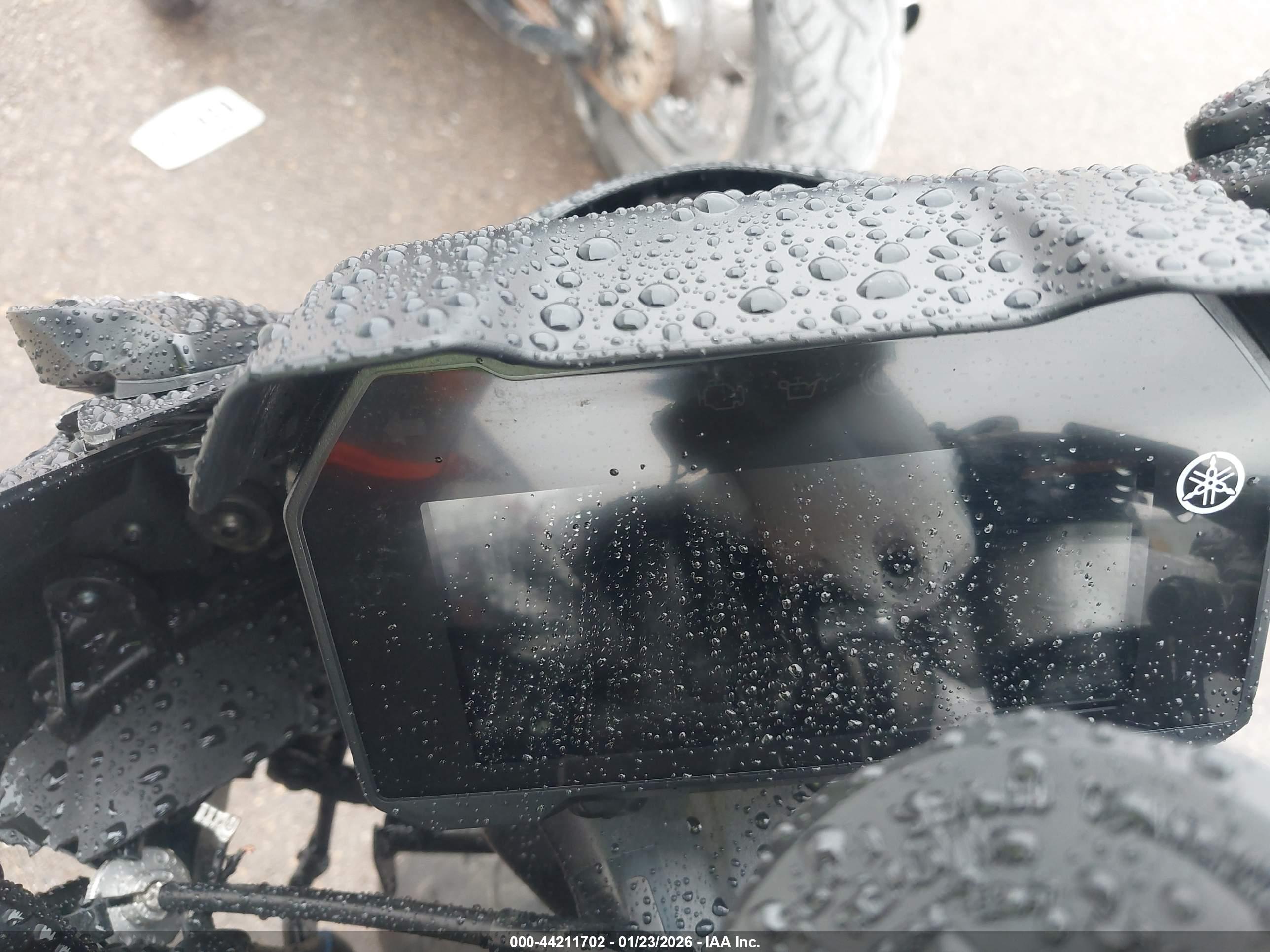 YAMAHA YZFR7 image 7