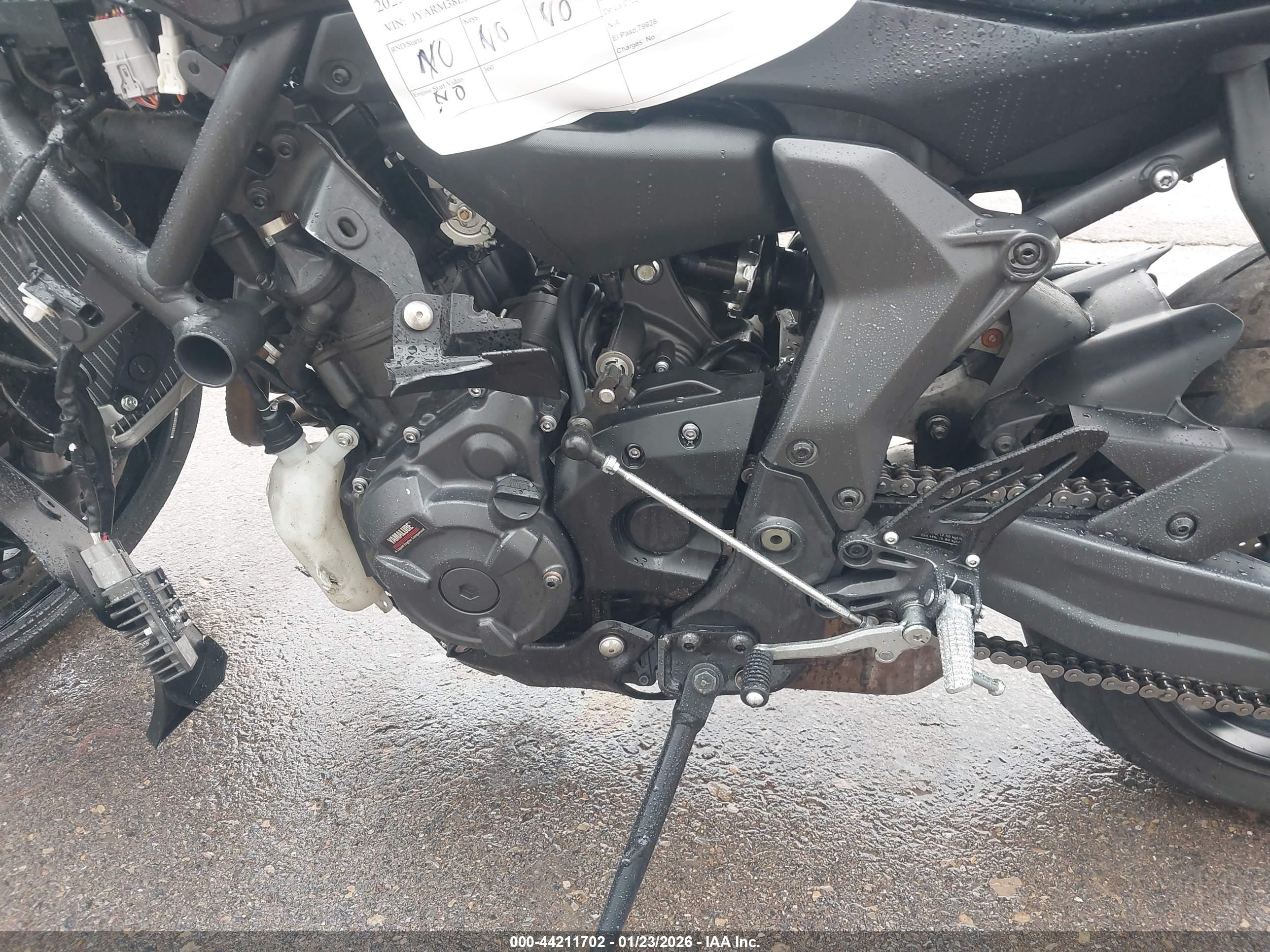 YAMAHA YZFR7 image 9