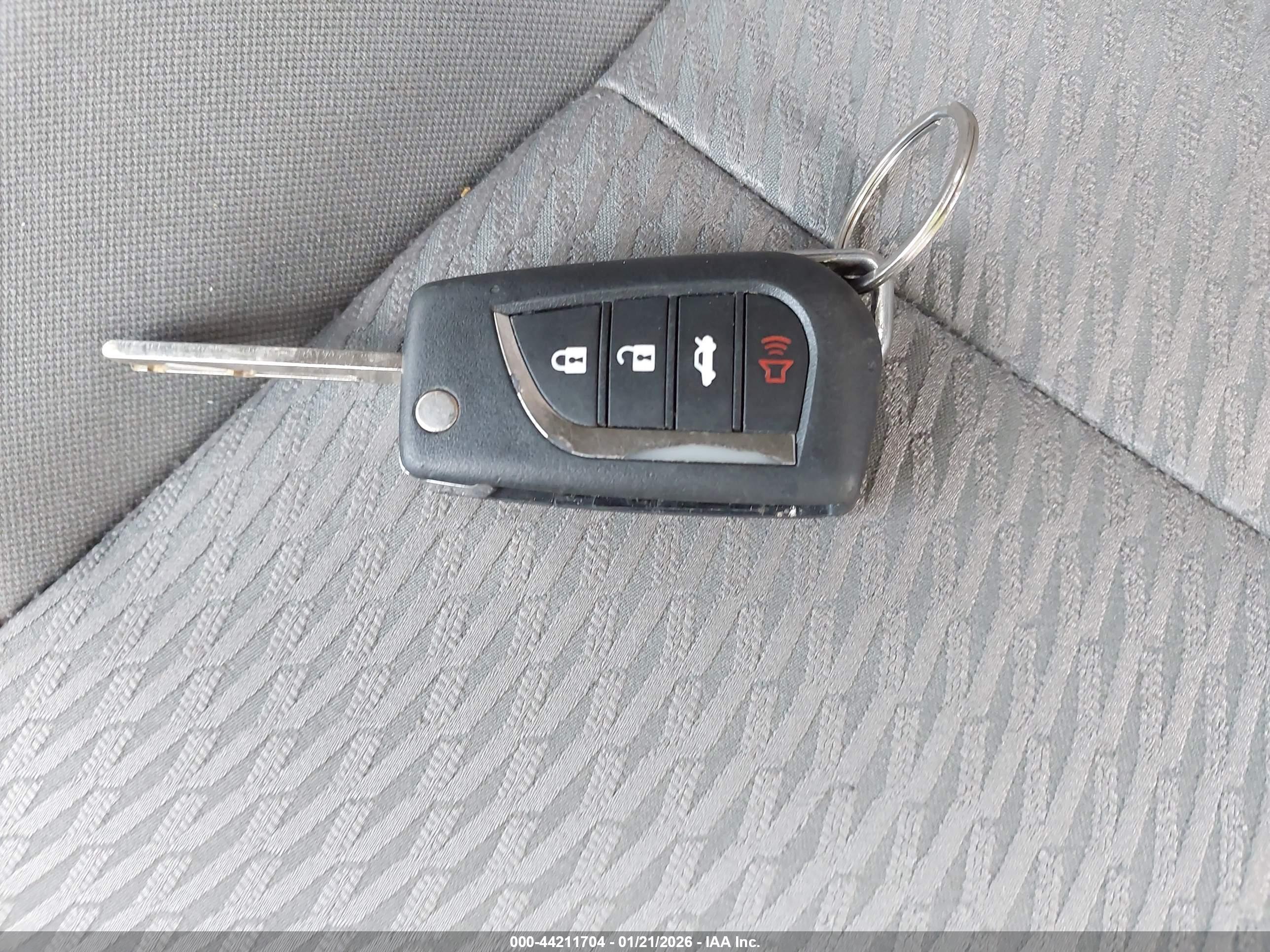 HYUNDAI SANTA image 11