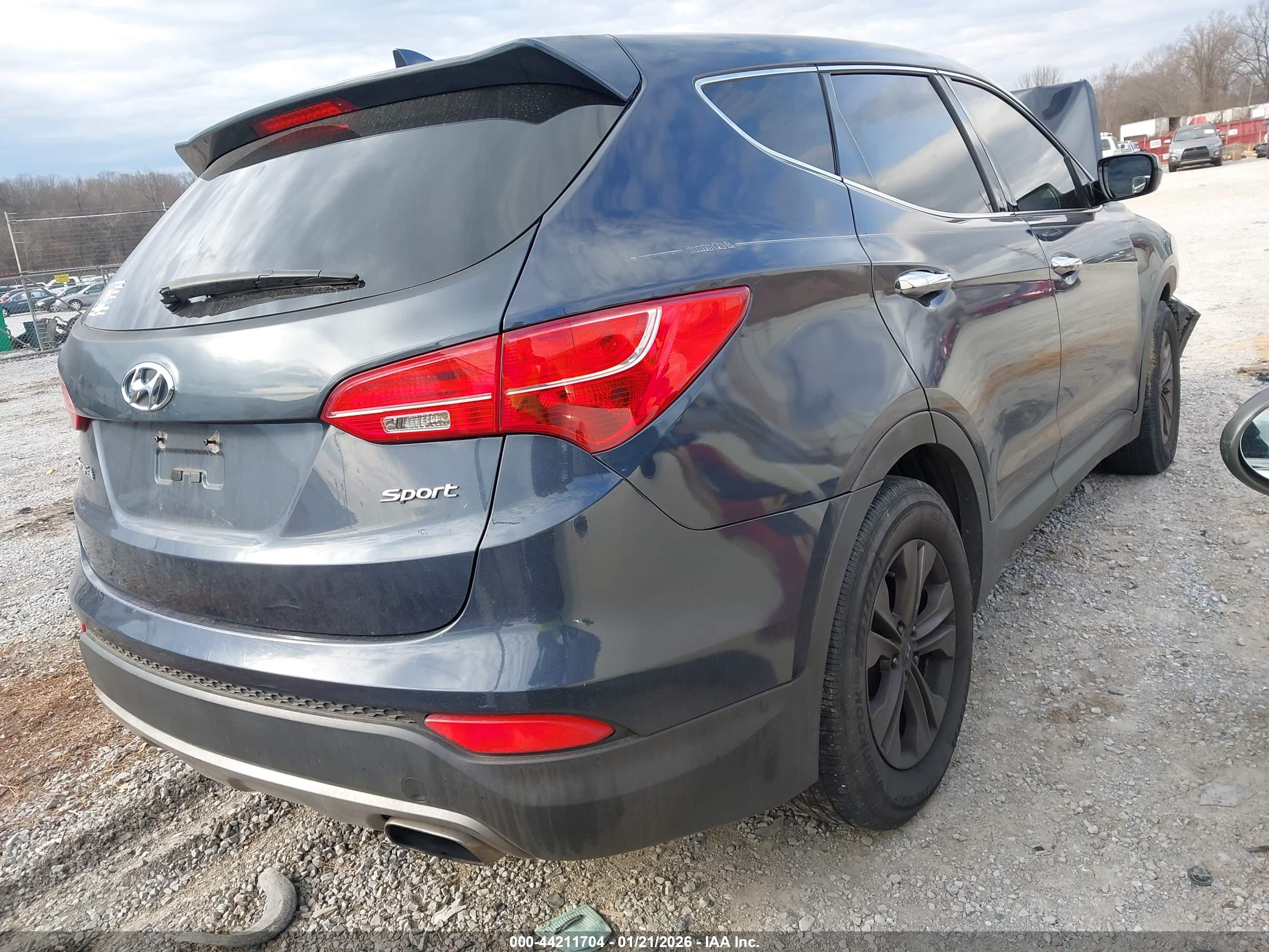 HYUNDAI SANTA image 4