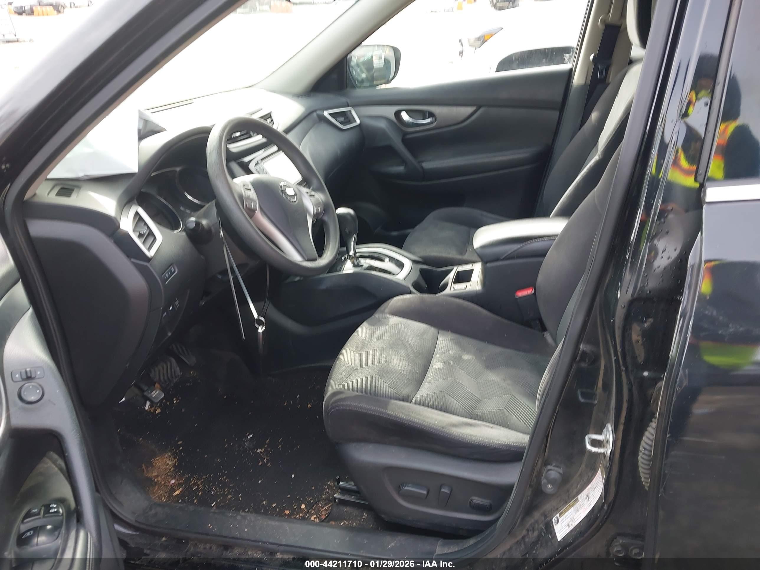 NISSAN ROGUE image 5